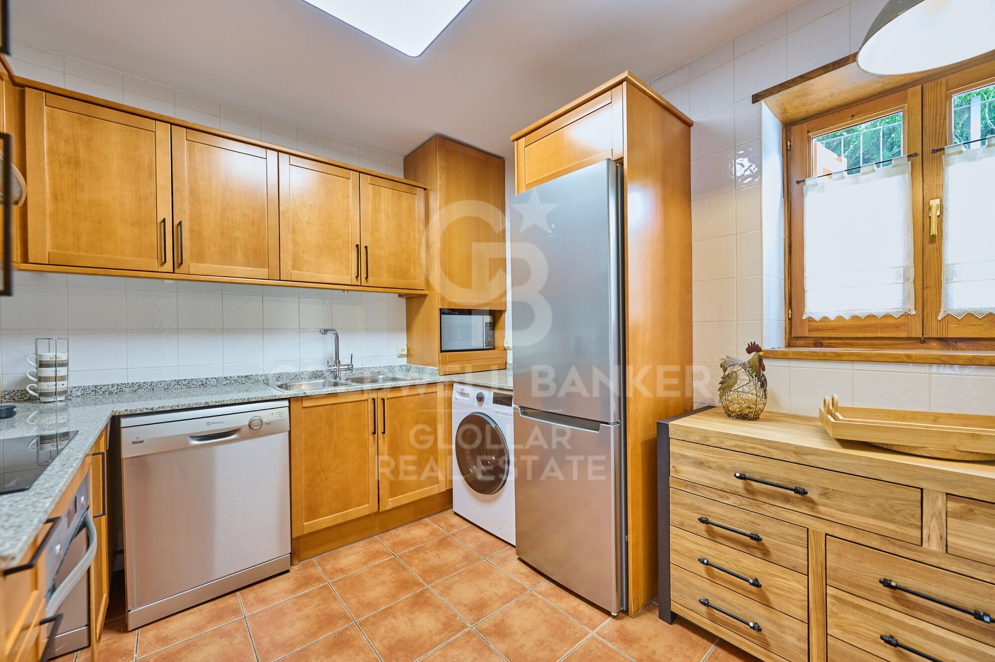 House 3 Bedrooms Sale Isòvol