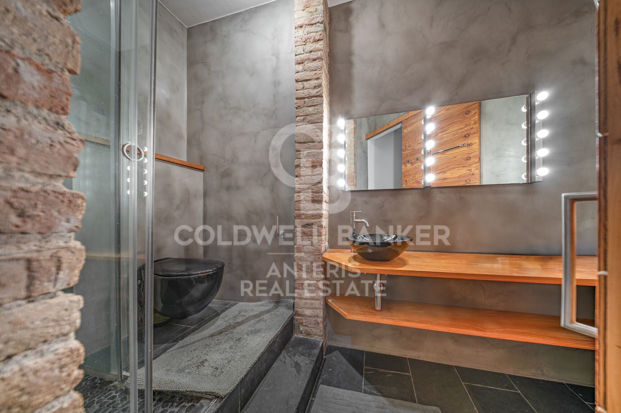 Apartment for sale in the heart of the Antiga Esquerra de l'Eixample