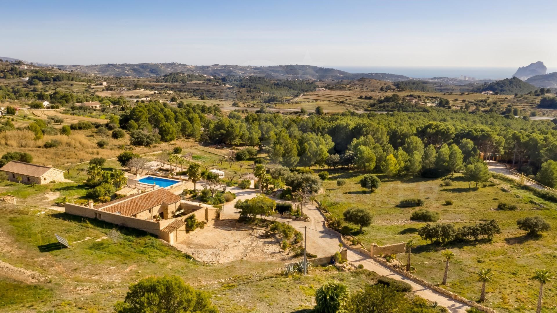 Exclusive historic finca with Mediterranean soul, sea views and tourist potential in Benissa