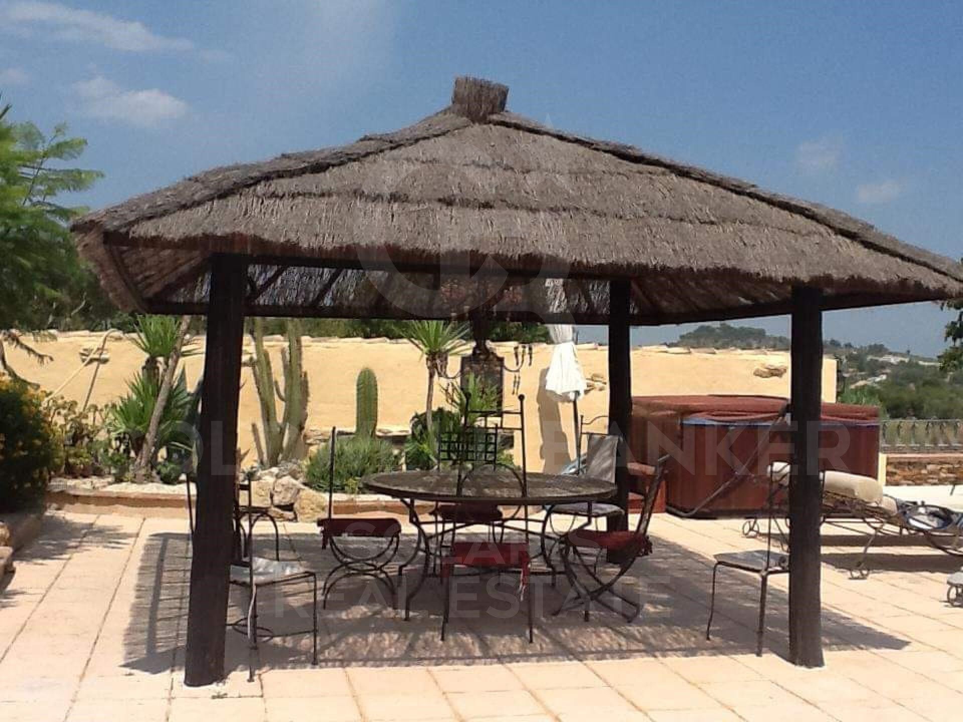 Exclusive historic finca with Mediterranean soul, sea views and tourist potential in Benissa