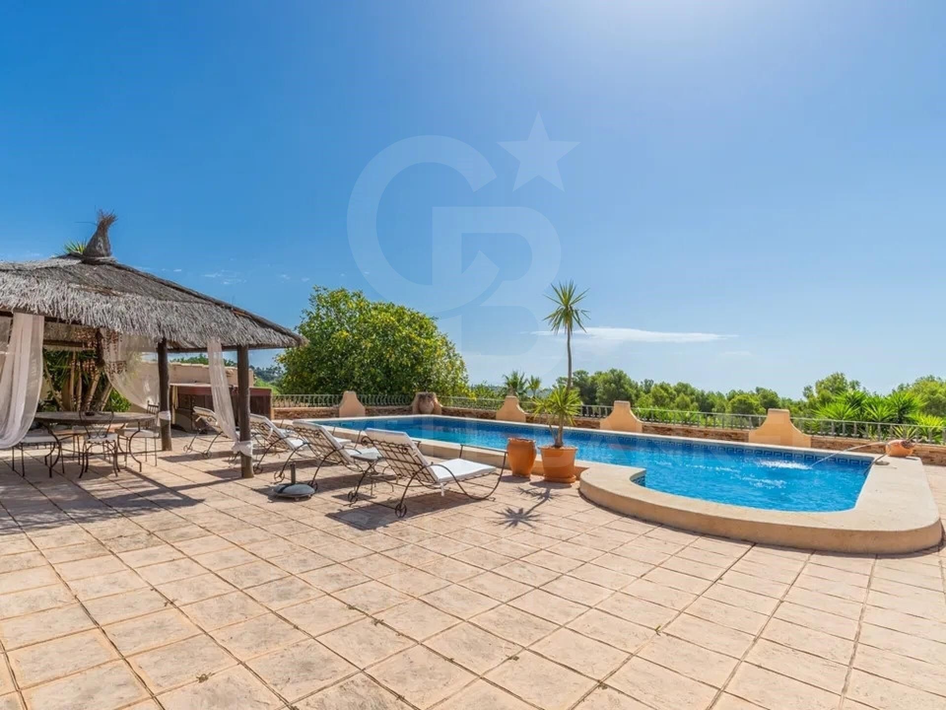 Exclusive historic finca with Mediterranean soul, sea views and tourist potential in Benissa