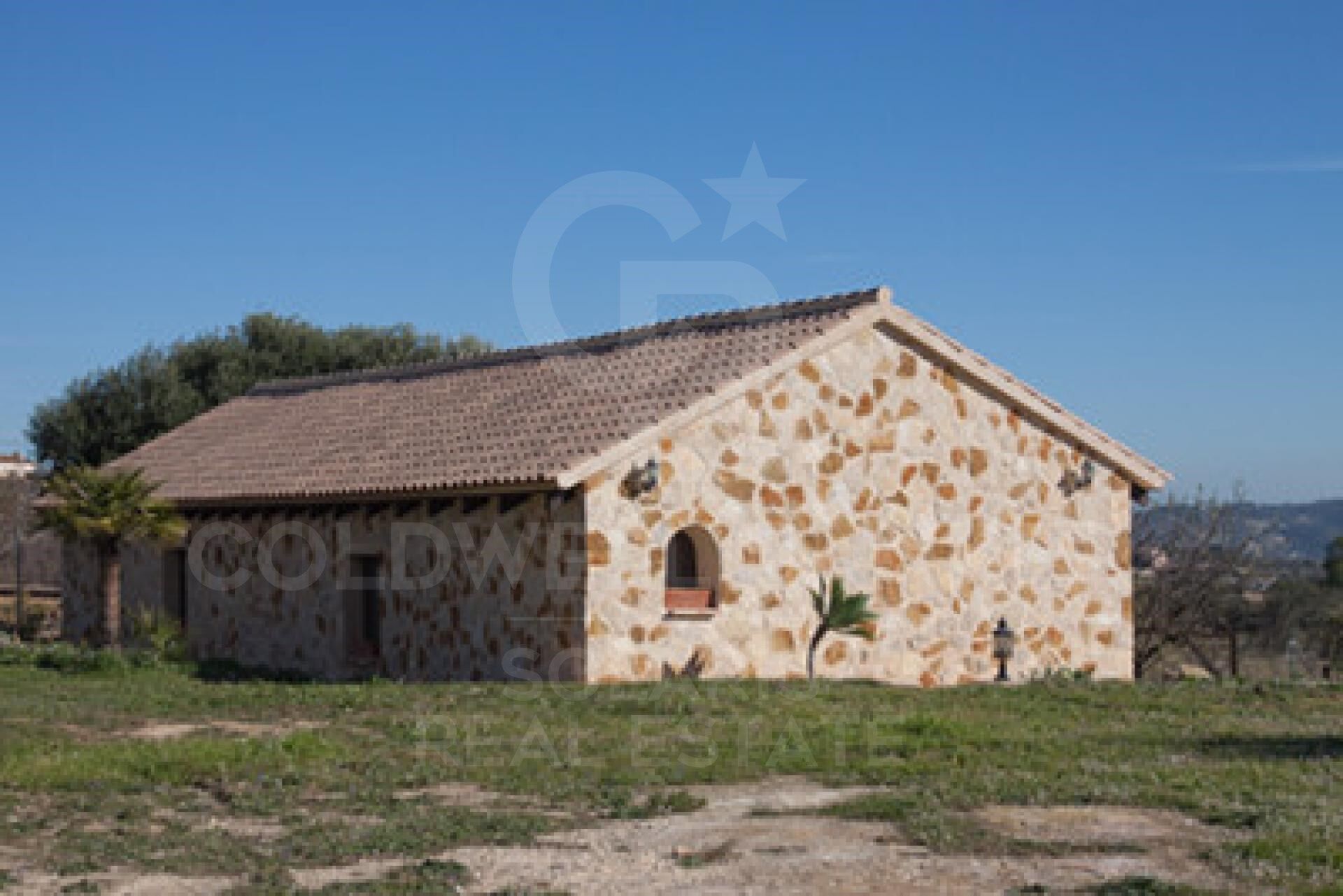 Exclusive historic finca with Mediterranean soul, sea views and tourist potential in Benissa