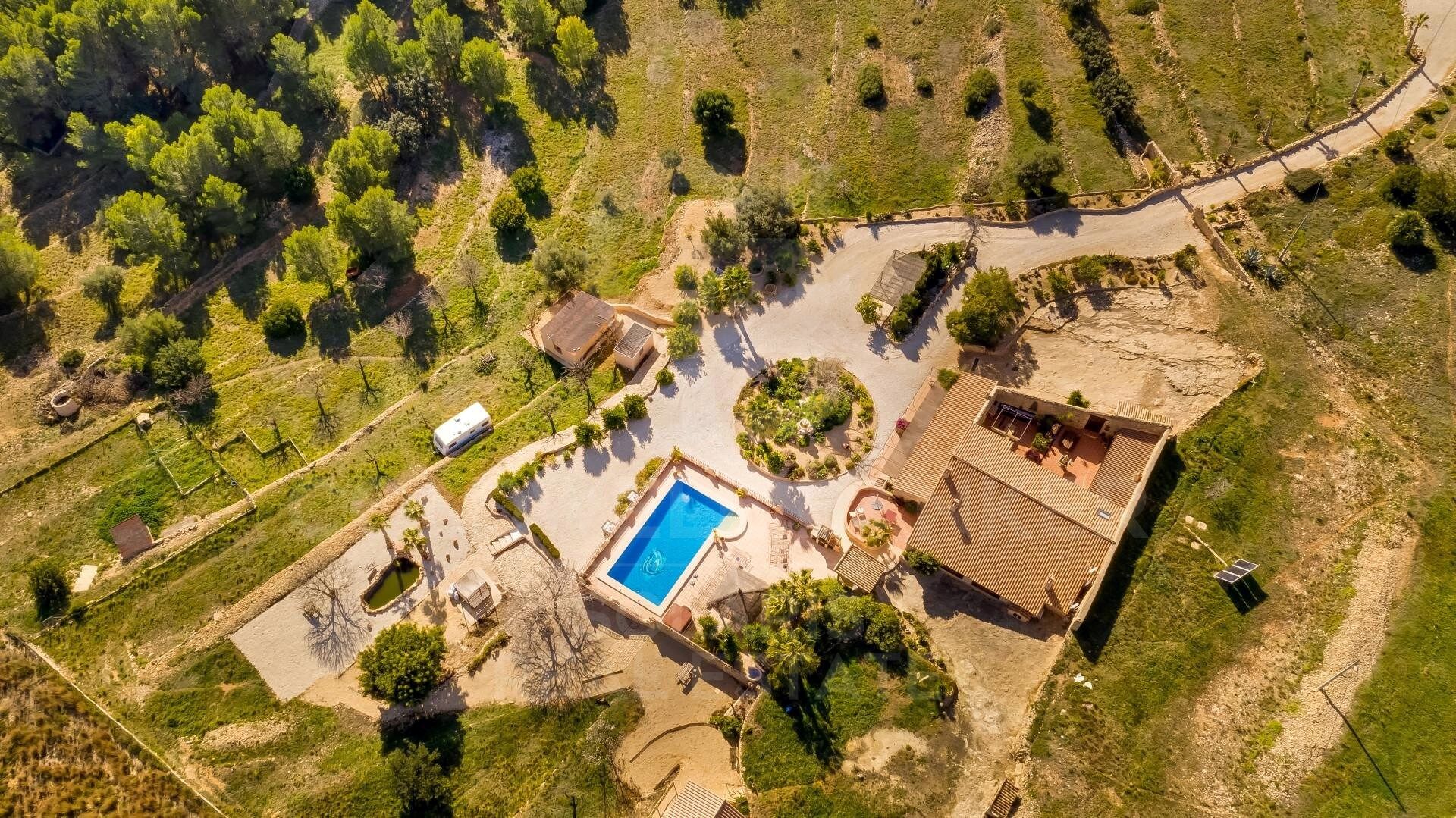 Exclusive historic finca with Mediterranean soul, sea views and tourist potential in Benissa