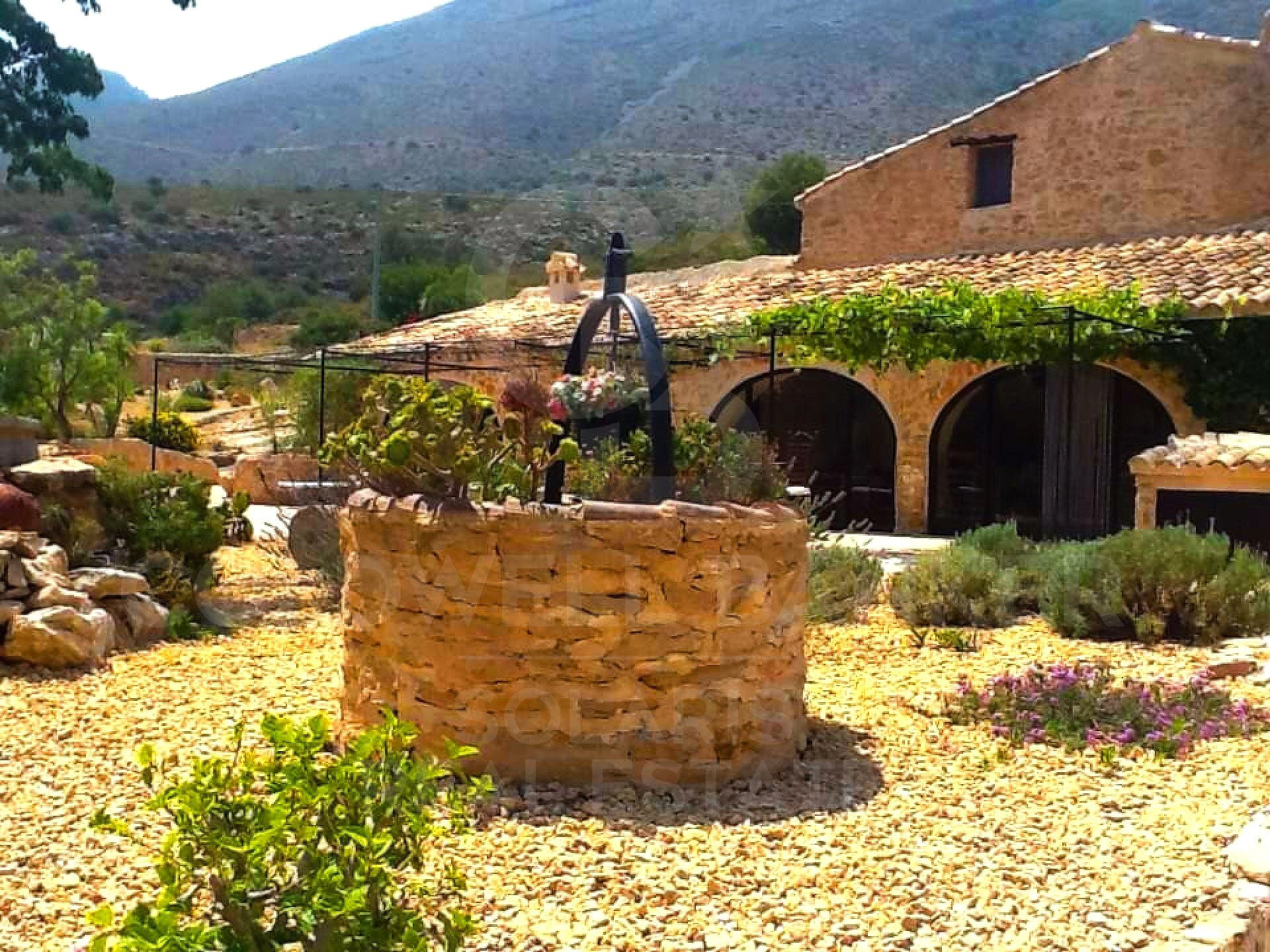 Exklusive historische Finca mit mediterraner Seele, Meerblick und touristischem Potenzial in Benissa