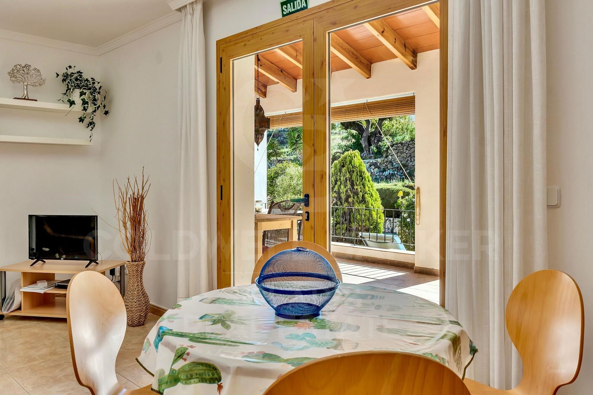 10-Bed Turnkey Rental & Family Estate with Pool, Views and 17,000 m² of Land