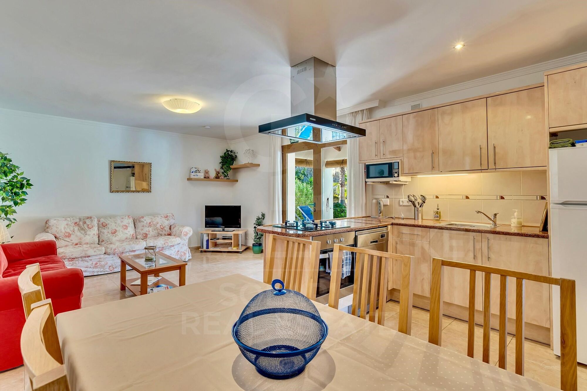 10-Bed Turnkey Rental & Family Estate with Pool, Views and 17,000 m² of Land