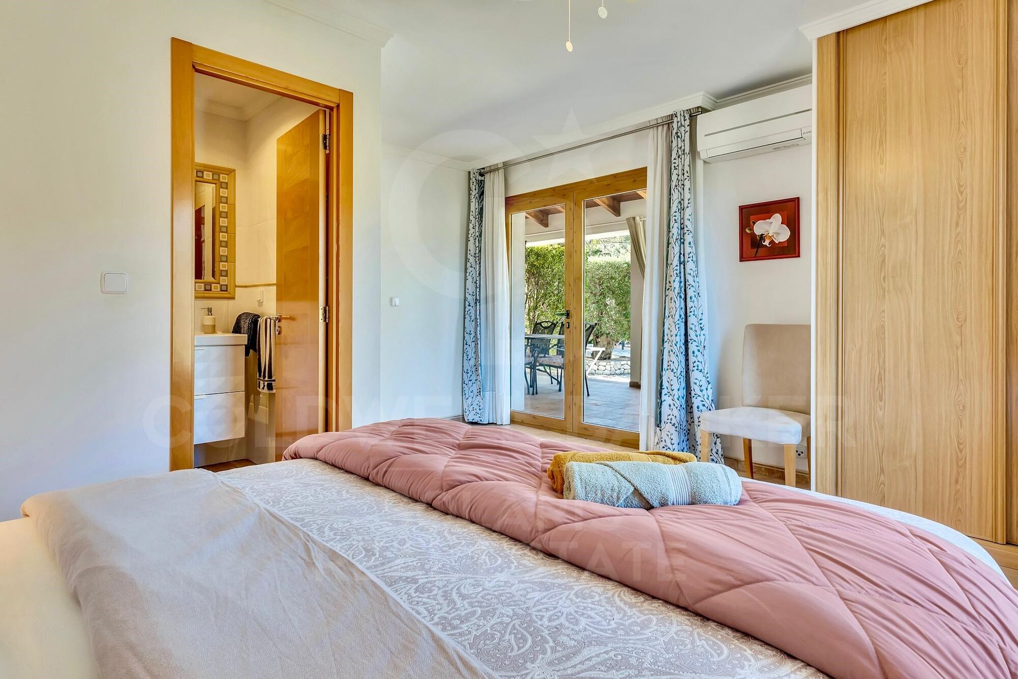 10-Bed Turnkey Rental & Family Estate with Pool, Views and 17,000 m² of Land