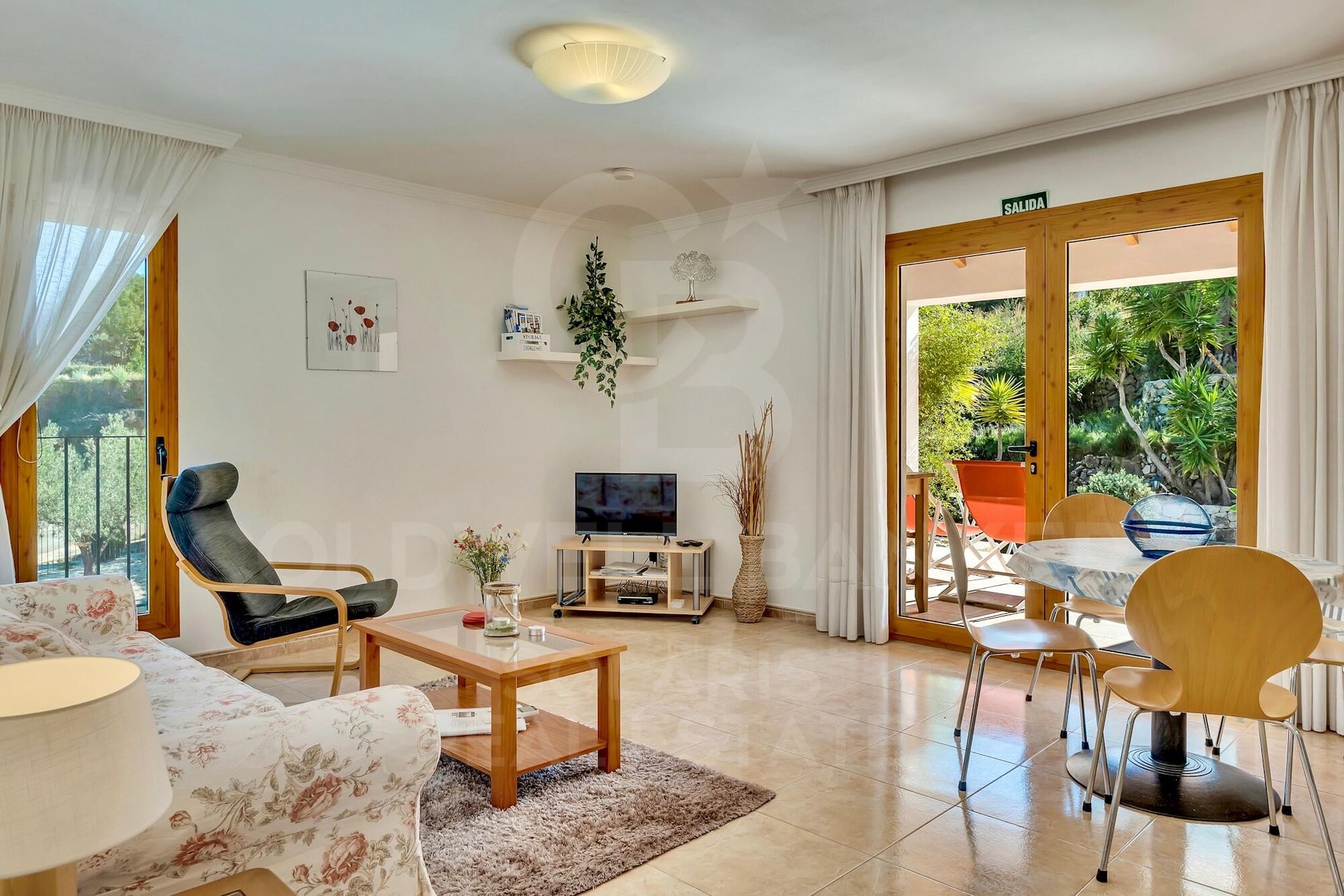 10-Bed Turnkey Rental & Family Estate with Pool, Views and 17,000 m² of Land