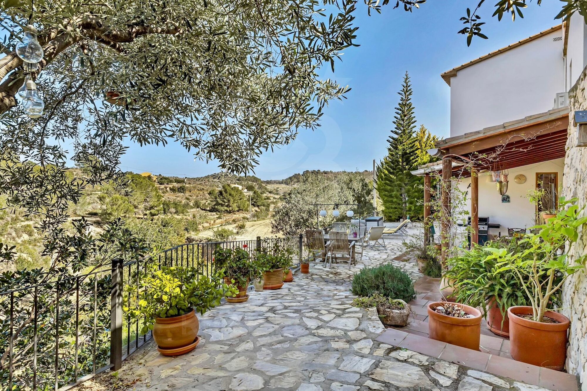 10-Bed Turnkey Rental & Family Estate with Pool, Views and 17,000 m² of Land