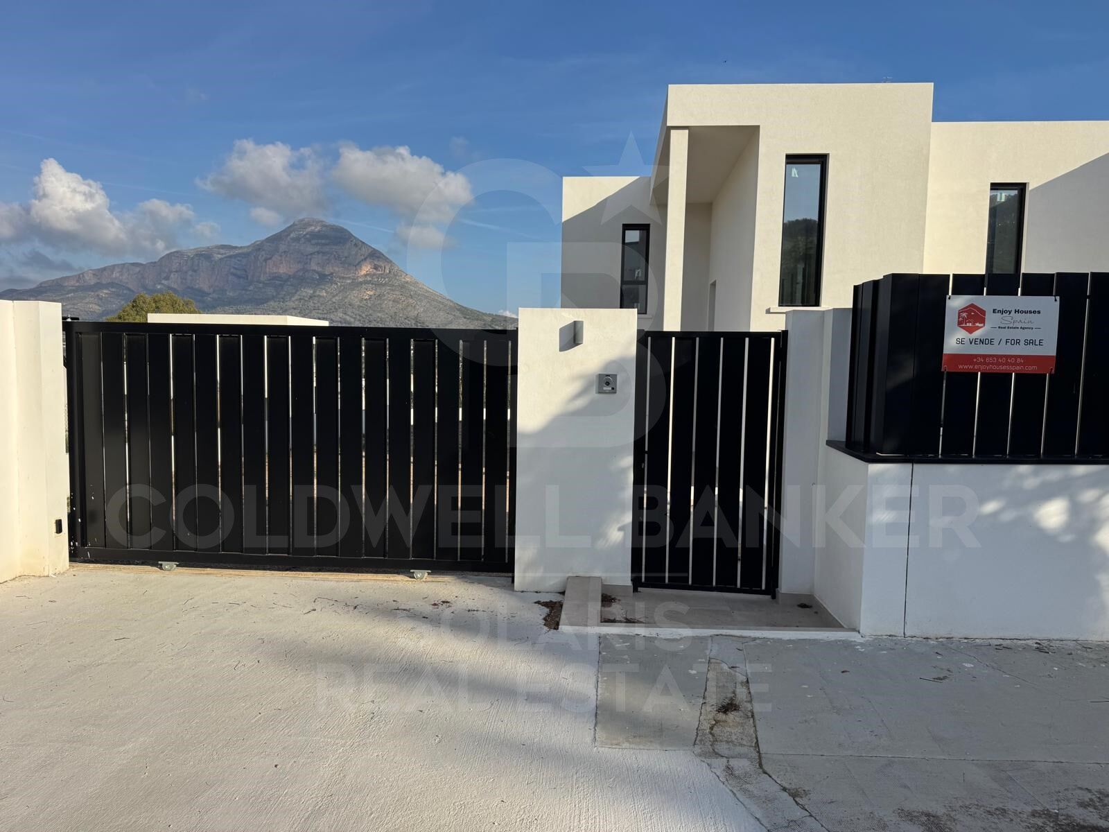 Villa pasiva de nueva construcción en Piver, Jávea - Diseño moderno con impresionantes vistas al Montgó