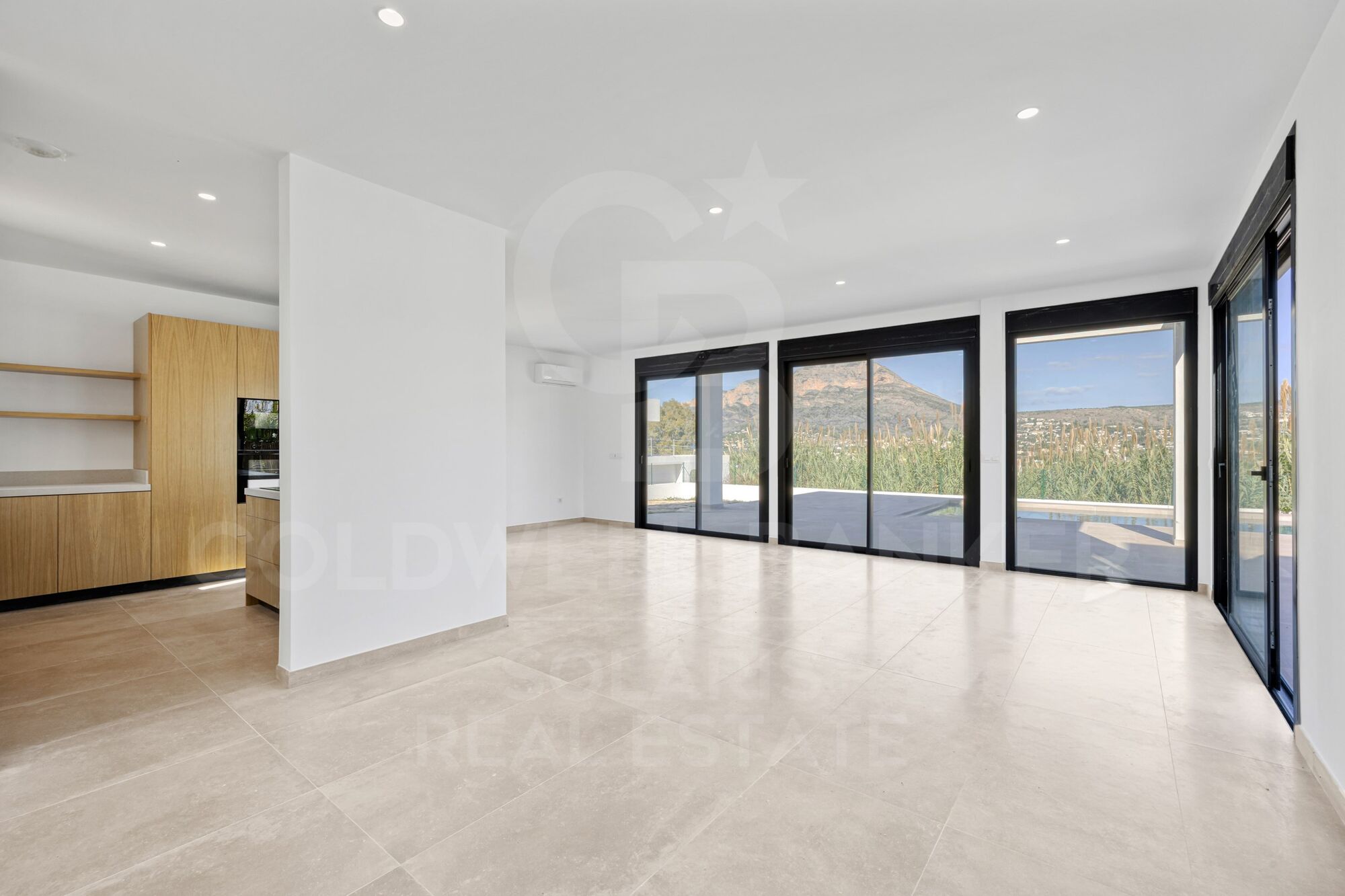 Villa pasiva de nueva construcción en Piver, Jávea - Diseño moderno con impresionantes vistas al Montgó