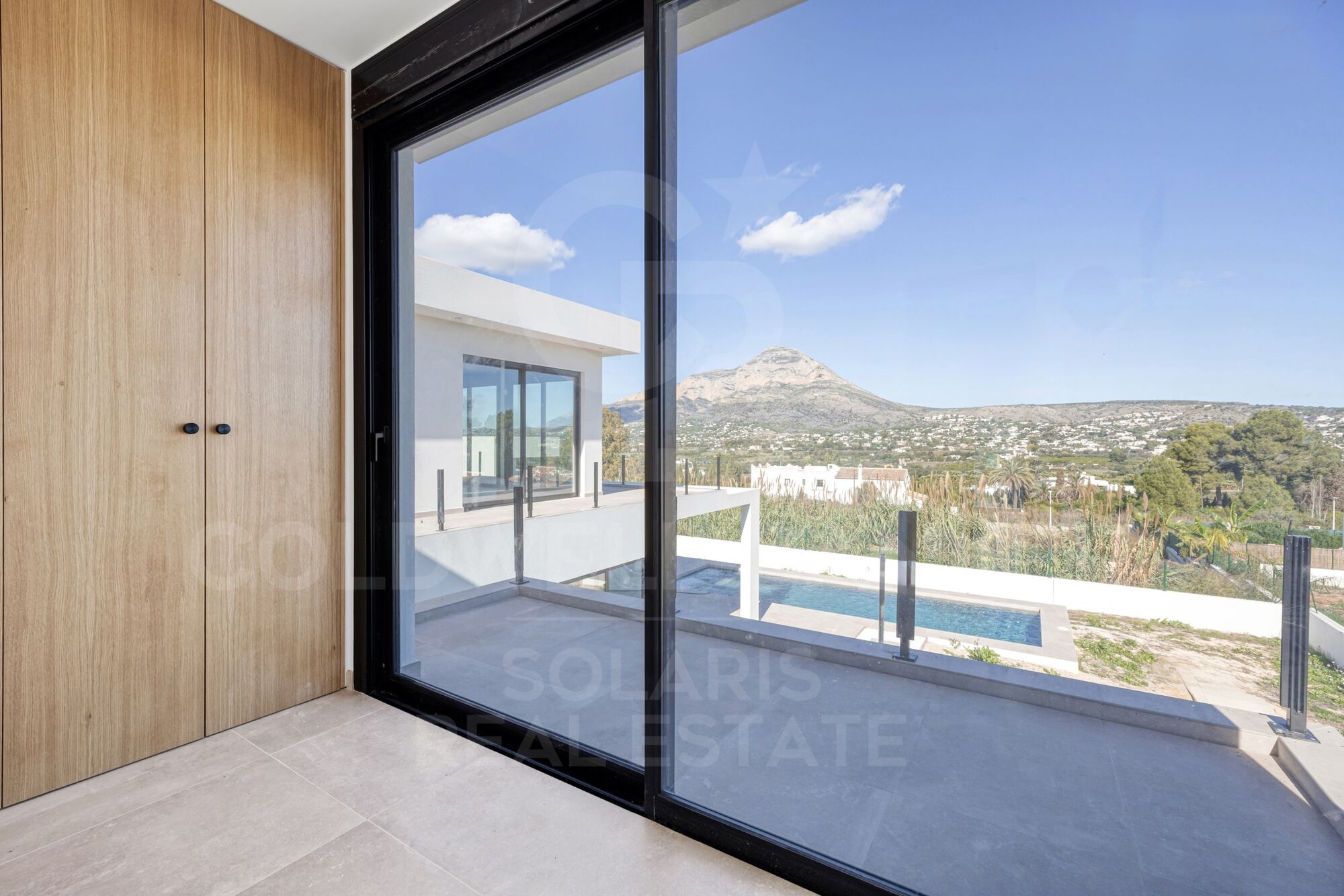 Villa pasiva de nueva construcción en Piver, Jávea - Diseño moderno con impresionantes vistas al Montgó