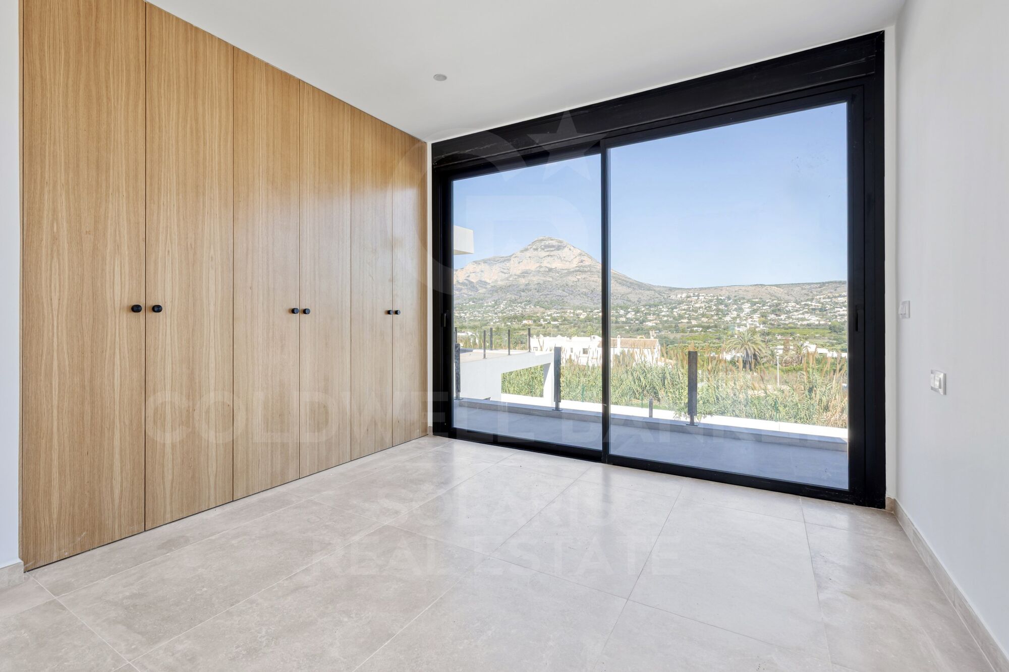 Neu gebaute Passivvilla in Piver, Jávea - modernes Design mit herrlichem Blick auf Montgó