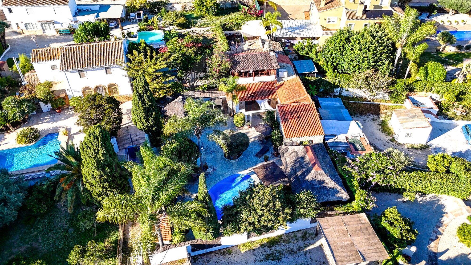Finca entièrement rénovée avec maison d'hôtes, piscine et ambiance balinaise près de la vieille ville de Jávea