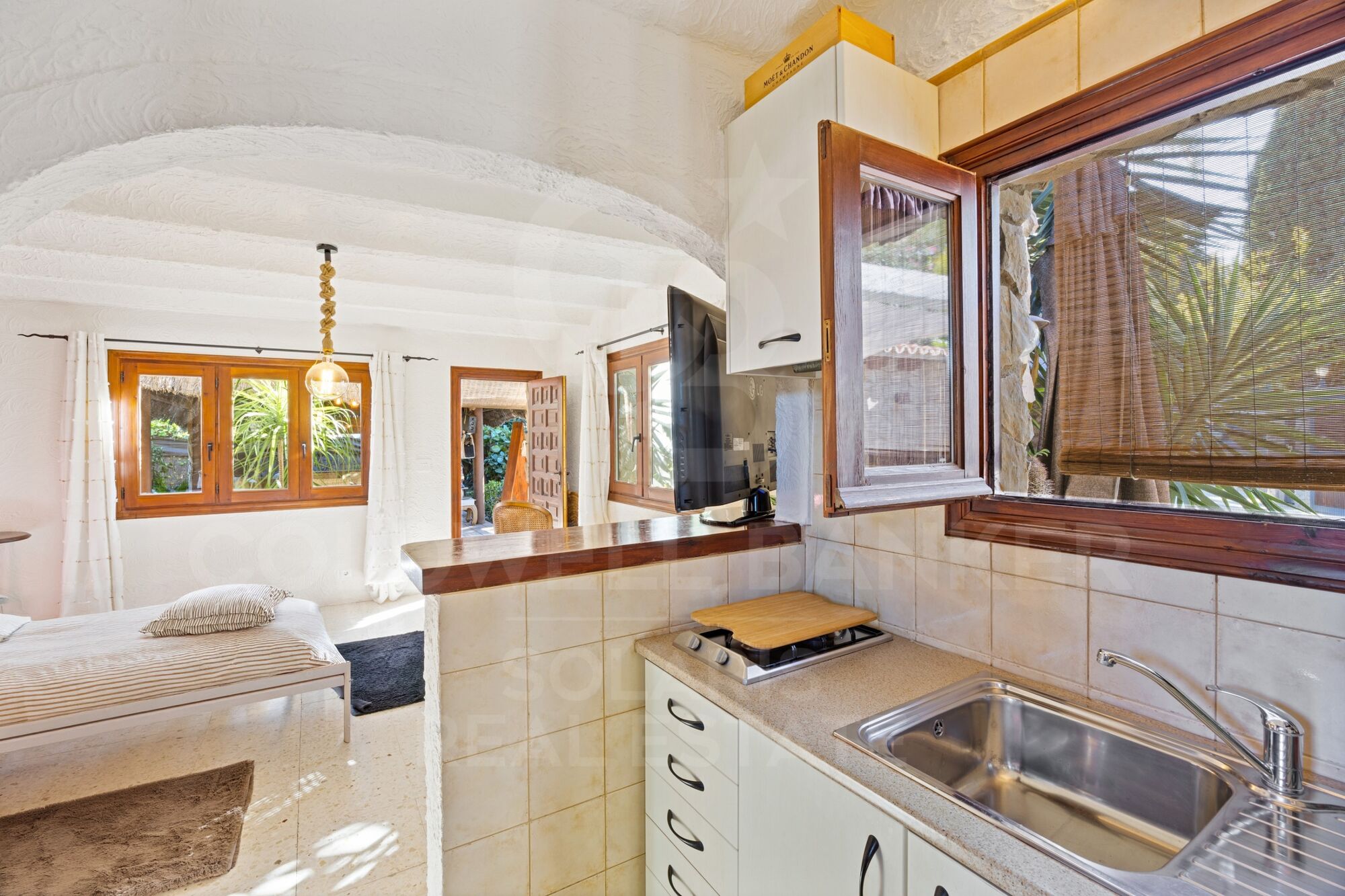 Komplett renovierte Finca mit Gästehaus, Pool und Bali-Vibe in der Nähe der Altstadt von Jávea