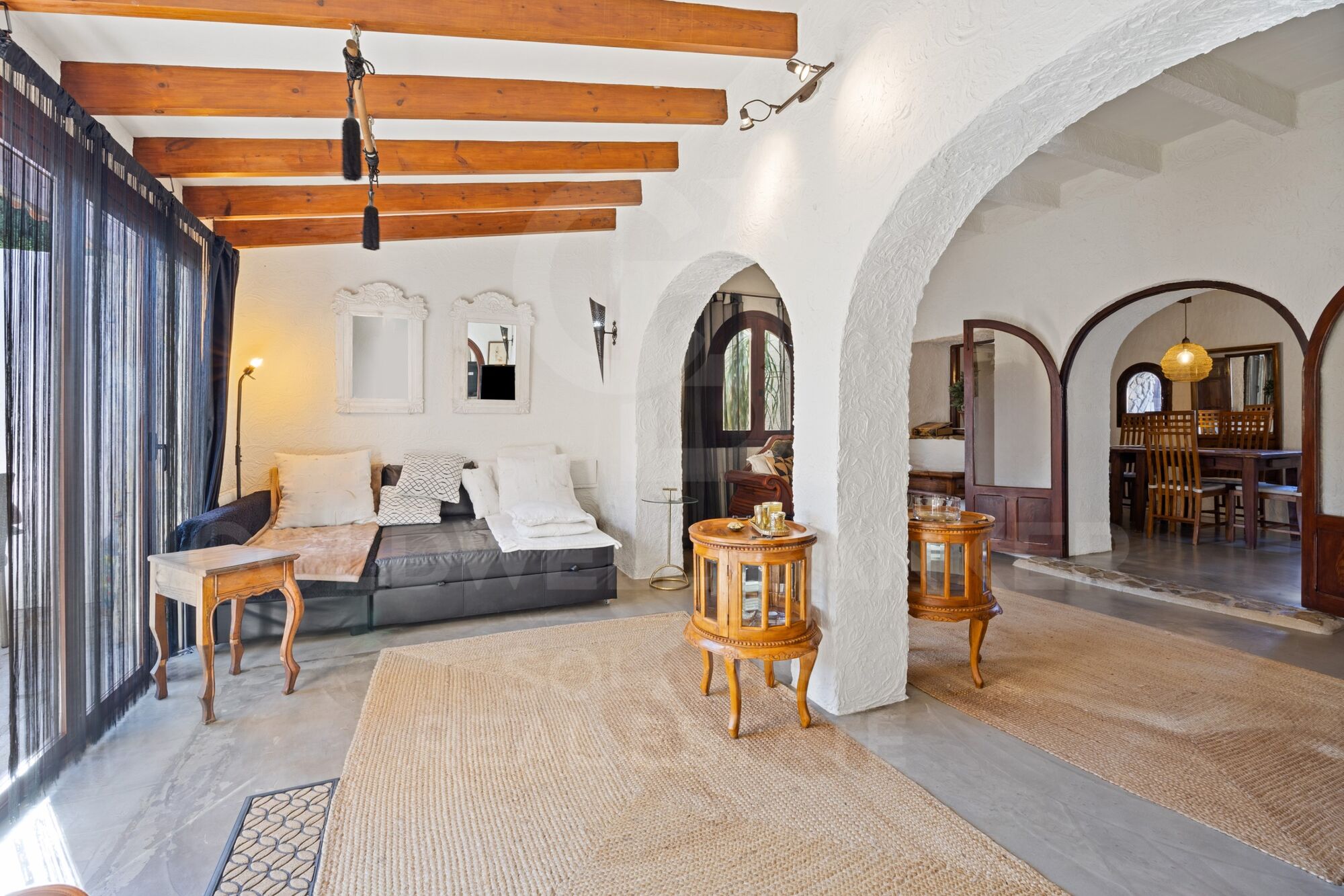 Finca completamente renovada con casa de invitados, piscina y ambiente balinés cerca del casco antiguo de Jávea