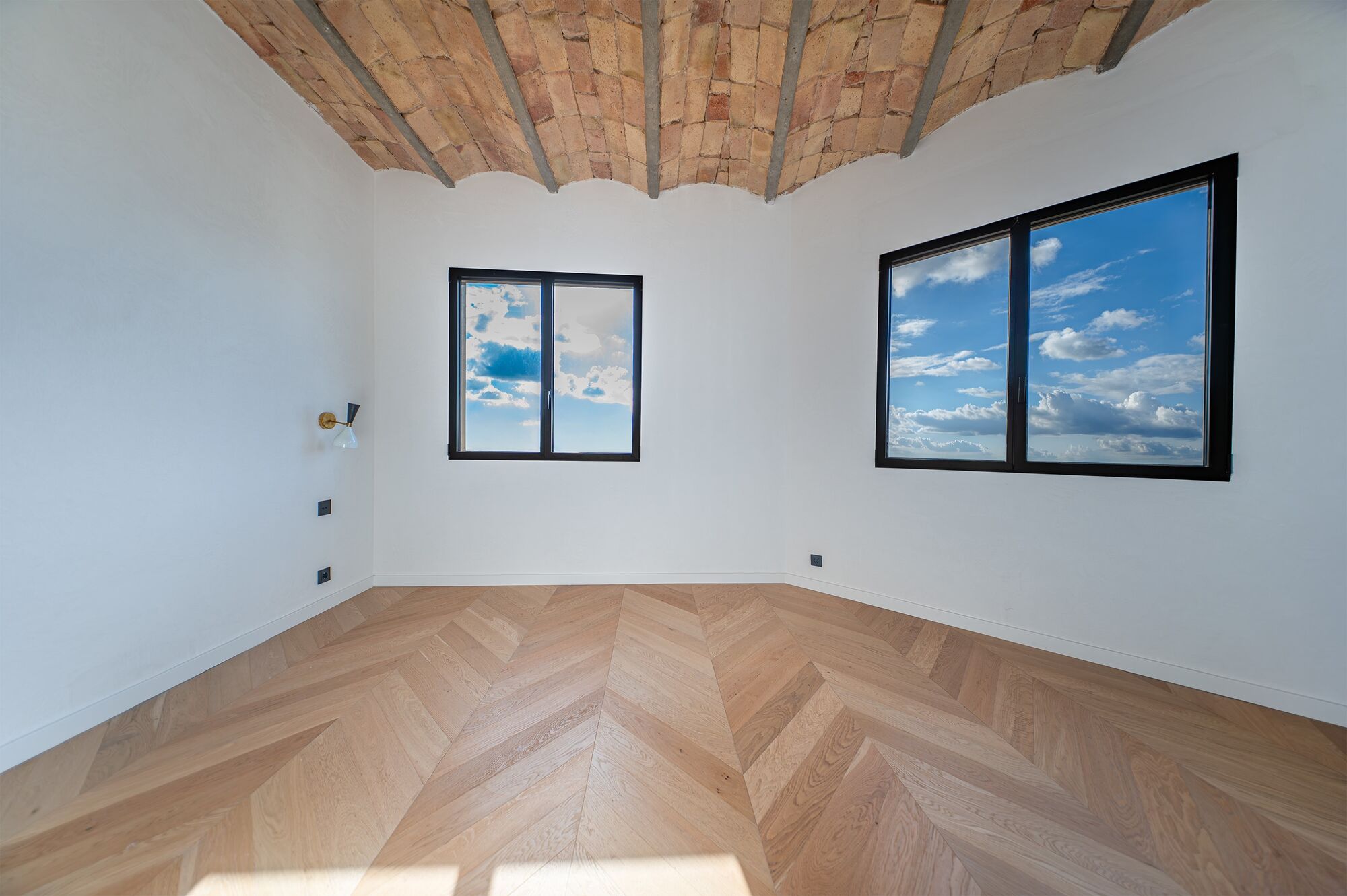 Soleado ático reformado con terraza y 4 dormitorios en-suite