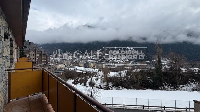 Apartment 3 Bedrooms Rent Encamp