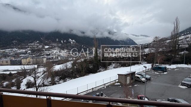 Apartment 3 Bedrooms Rent Encamp