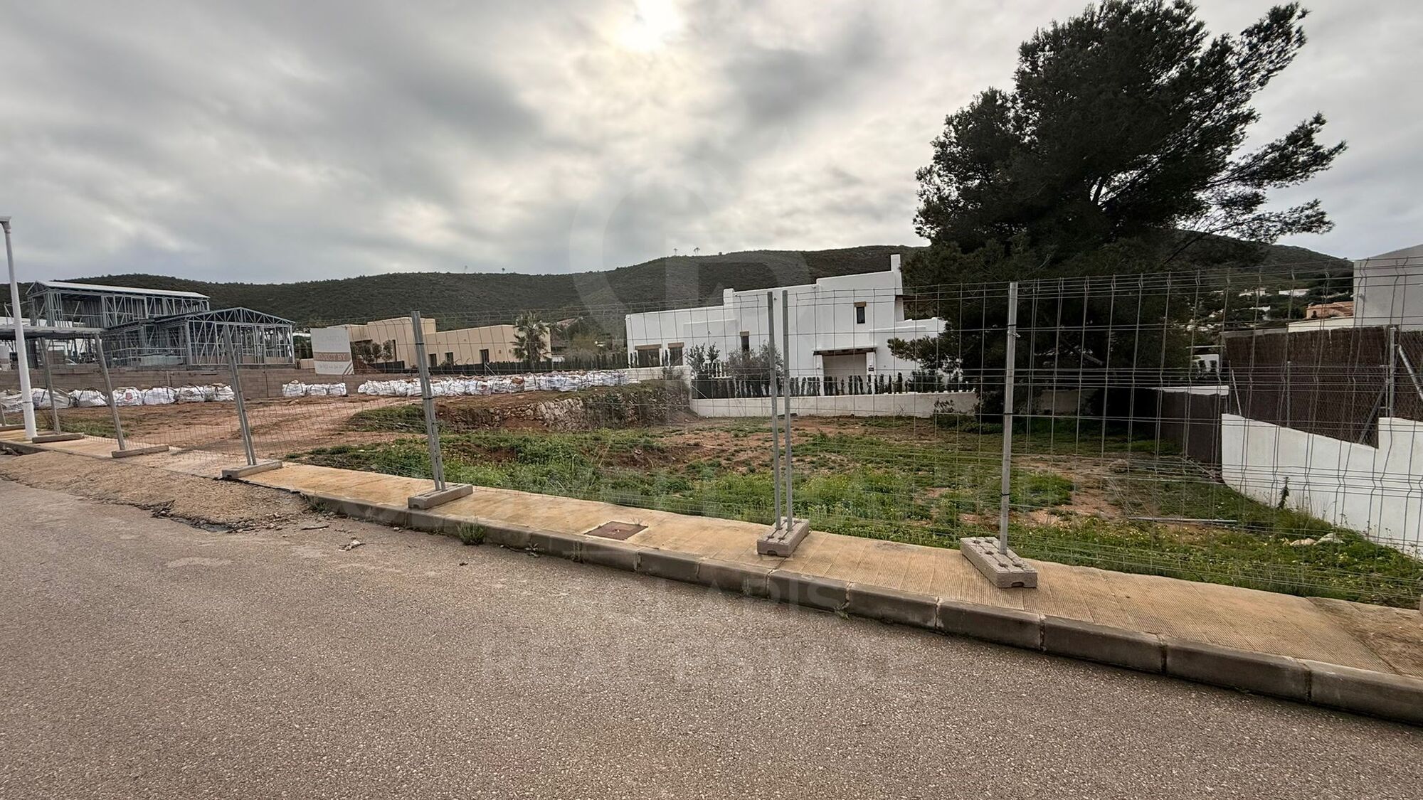 Inversión premium - parcela urbanizada en Vall del Sol