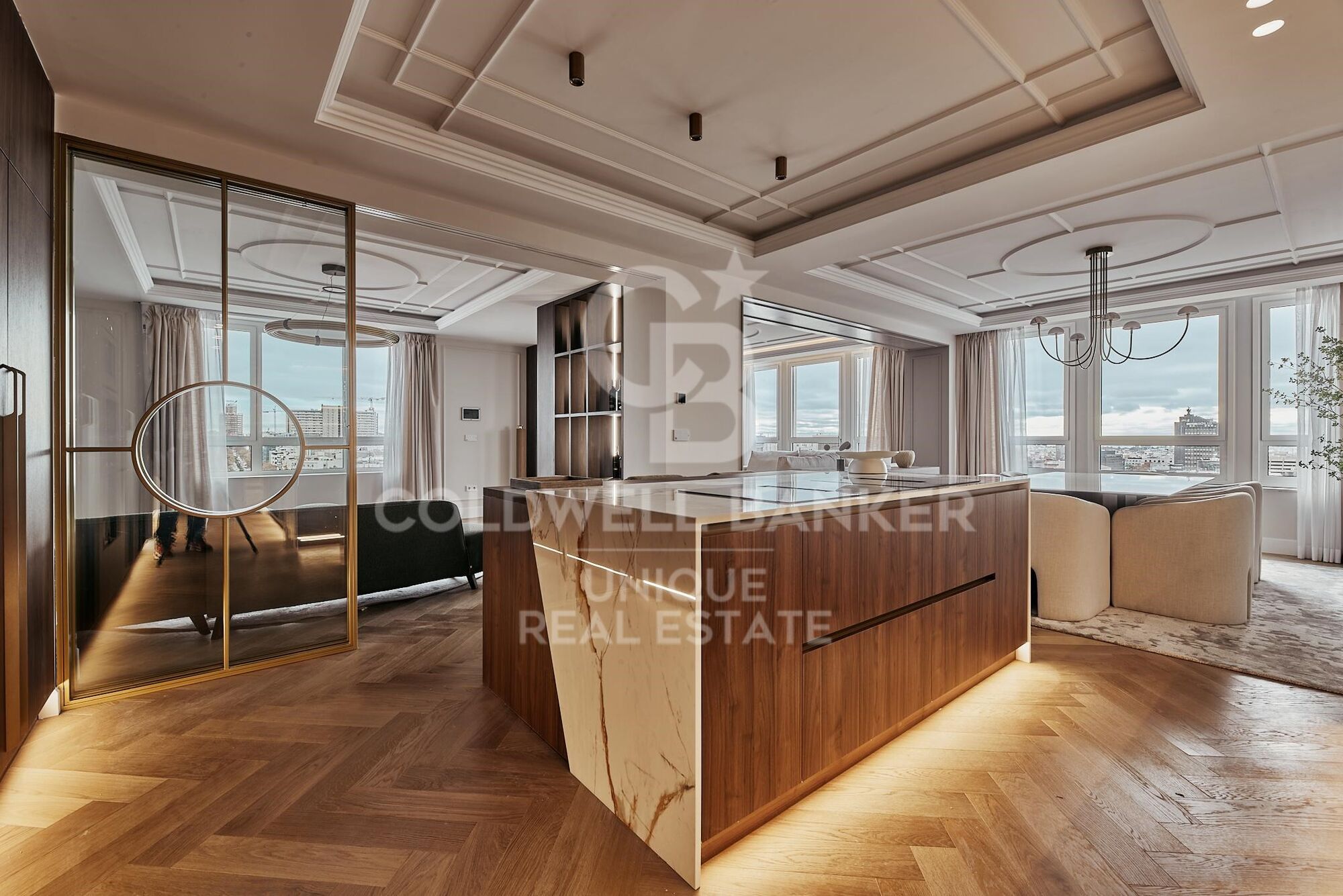 Piso exterior con 5 dormitorios en el Viso