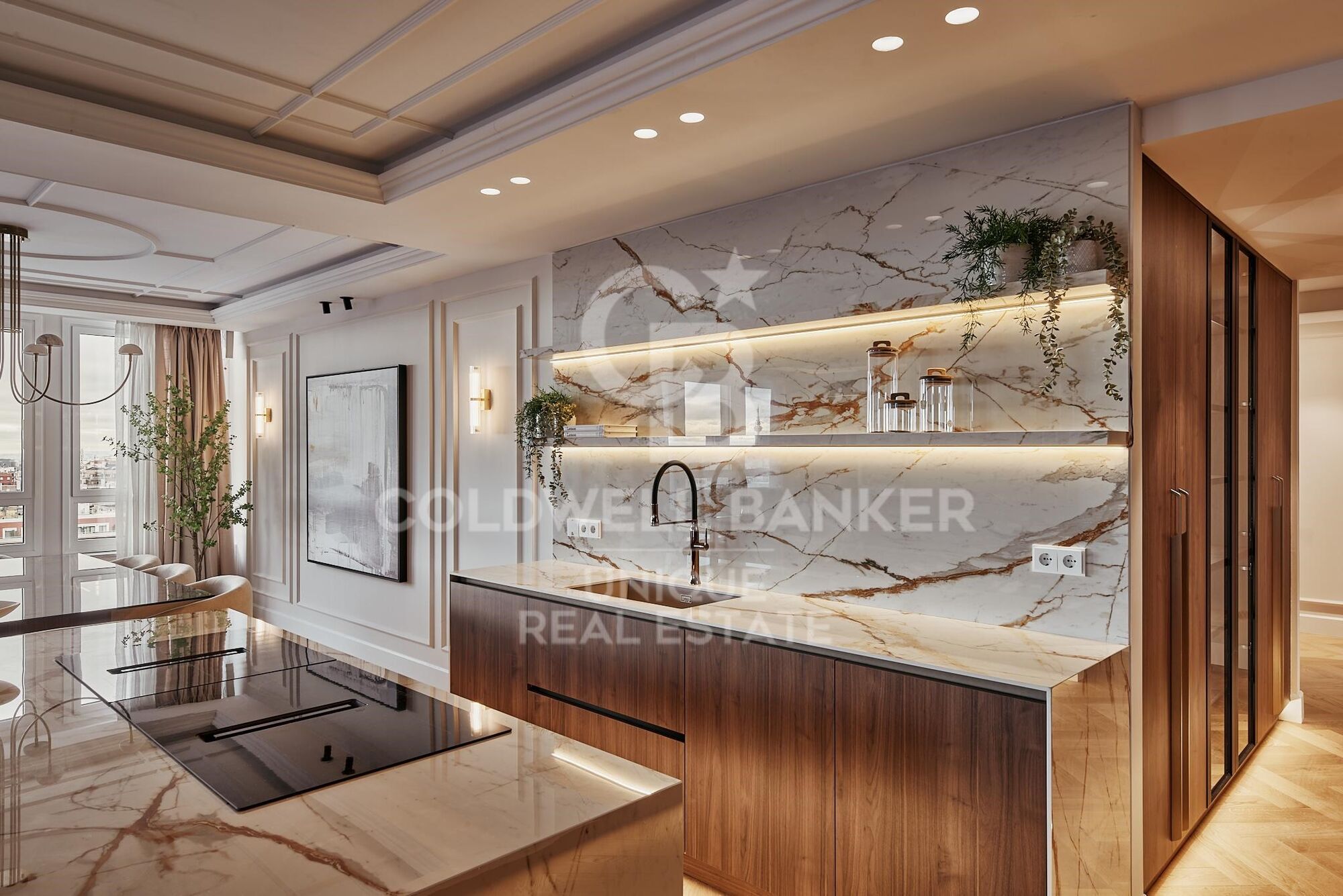 Piso exterior con 5 dormitorios en el Viso