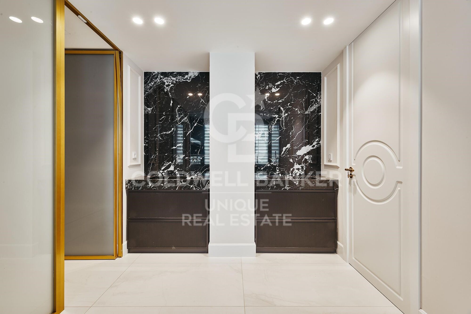 Piso exterior con 5 dormitorios en el Viso