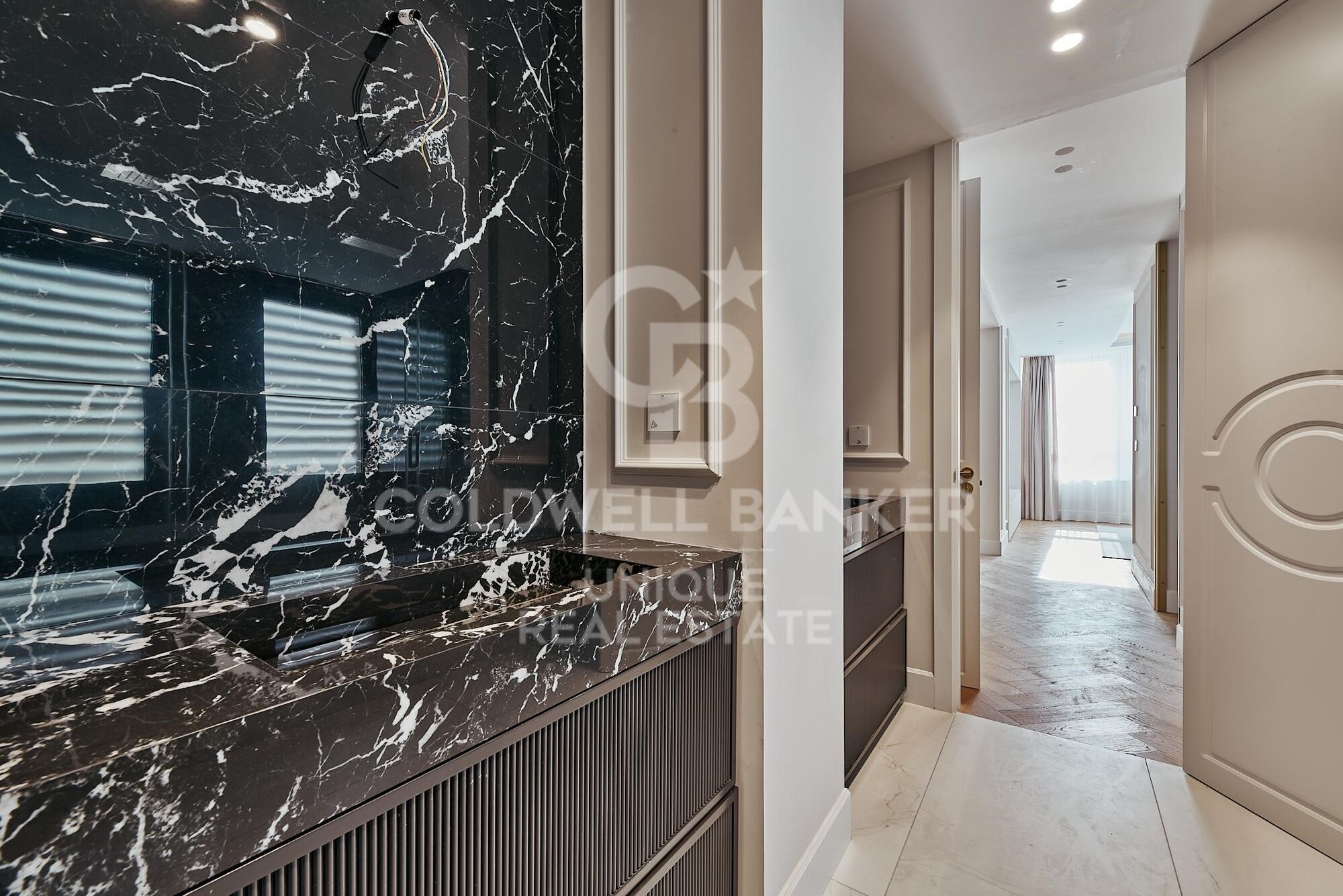 Piso exterior con 5 dormitorios en el Viso