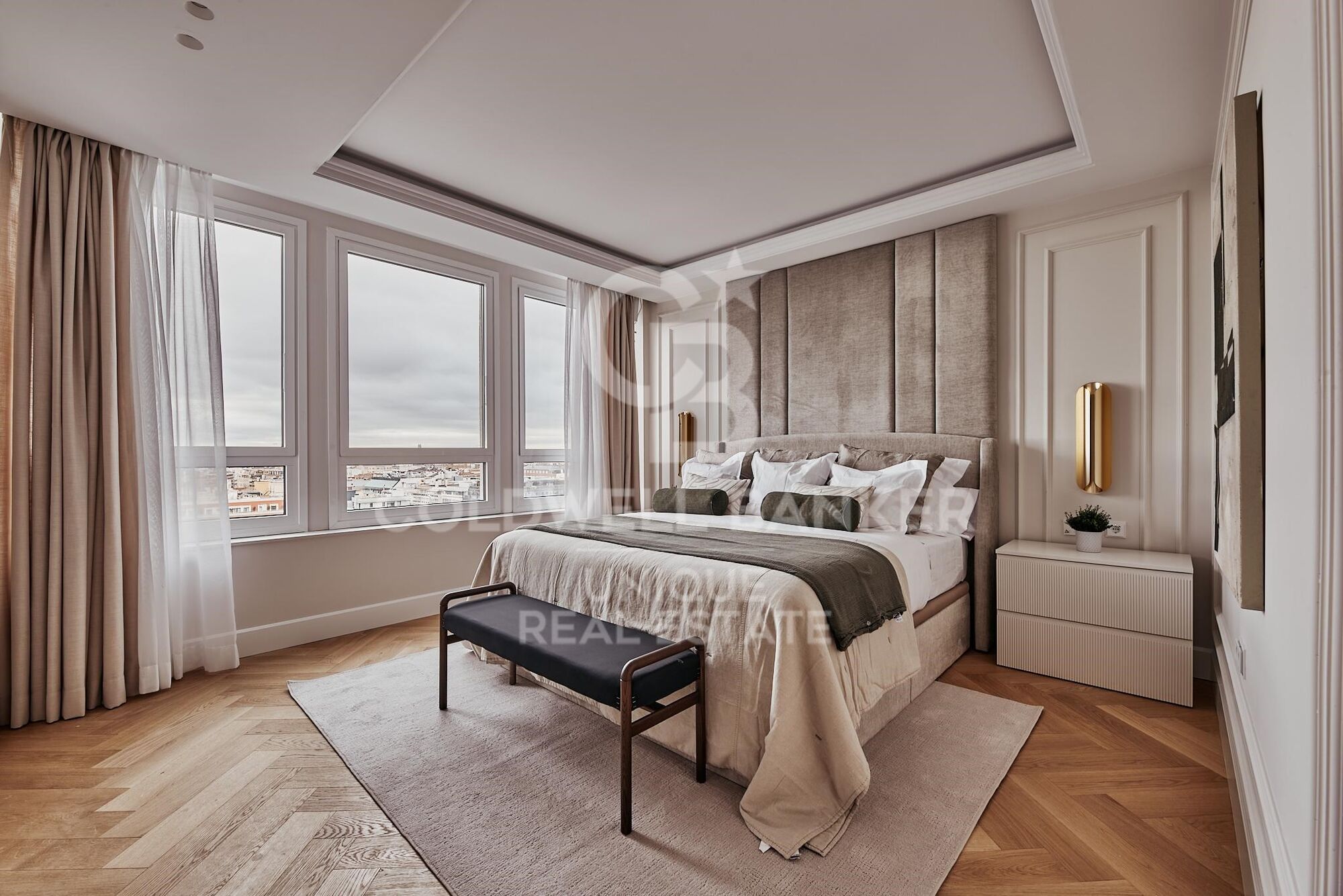 Piso exterior con 5 dormitorios en el Viso