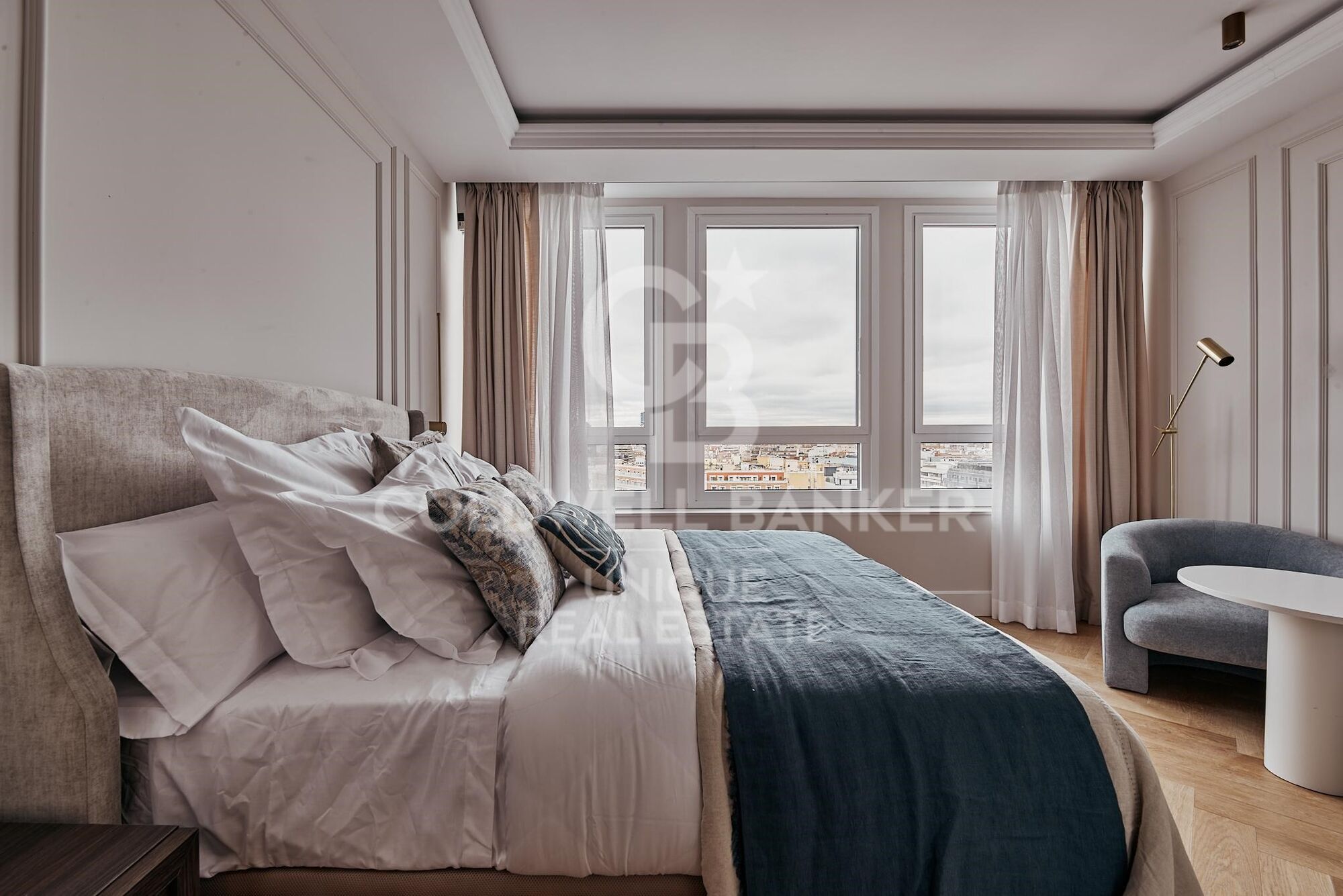 Piso exterior con 5 dormitorios en el Viso