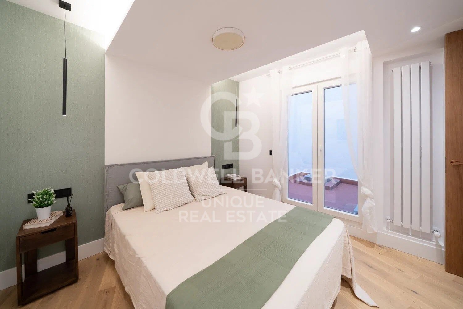 Neuwertige Außenwohnung mit 2 Schlafzimmern im Zentrum von Madrid