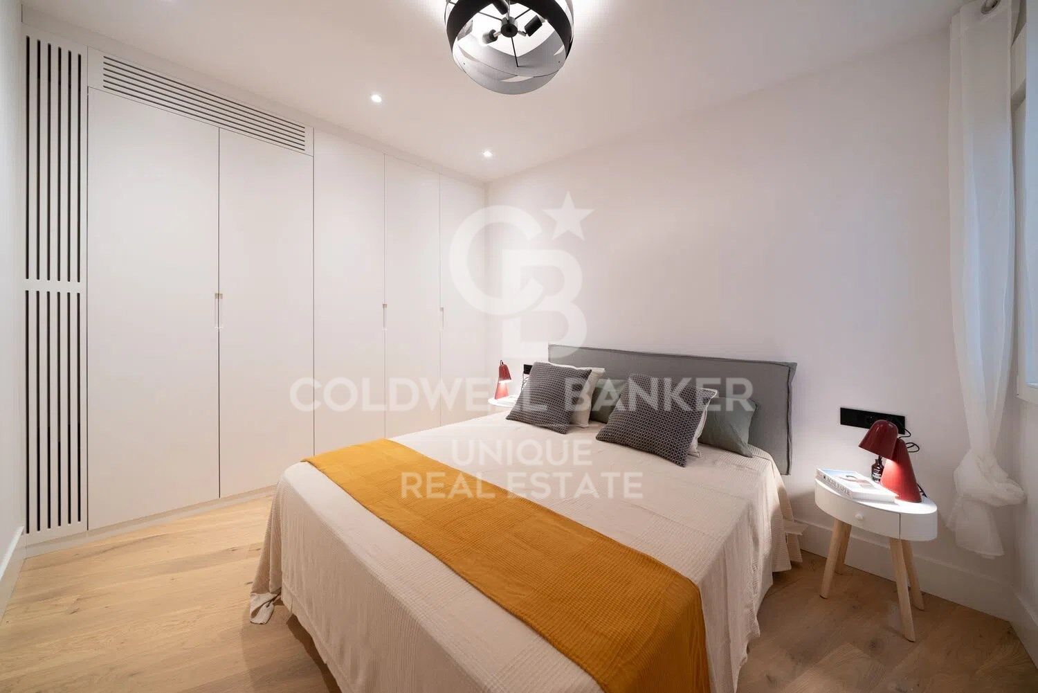 Brand-new exterior apartment with 2 bedrooms in the centre of Madrid