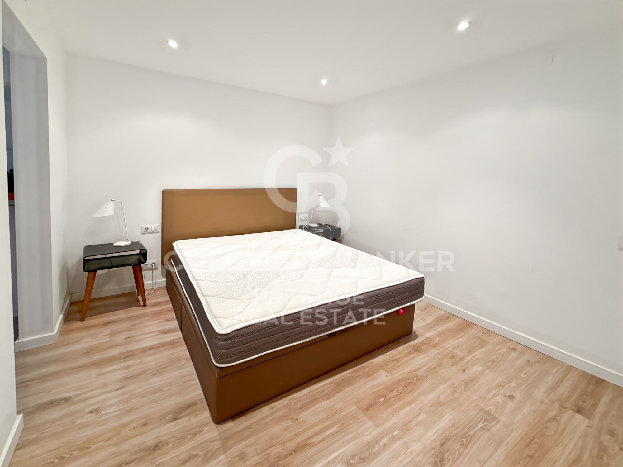 Renovated apartment for sale - Vila de Gràcia, Barcelona