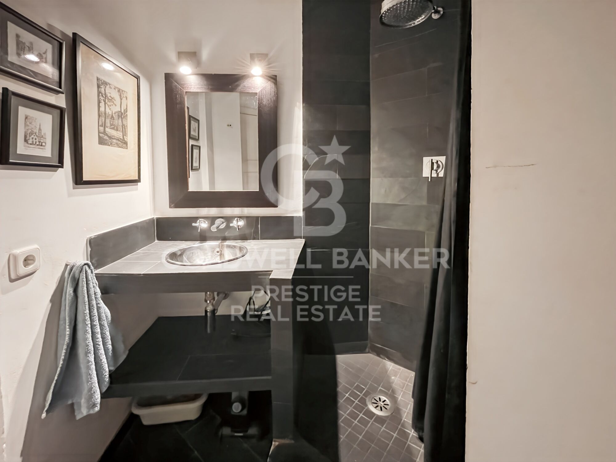 Espectacular piso con terraza de 50 m² y parking privado cerca de Francesc Macià, Barcelona