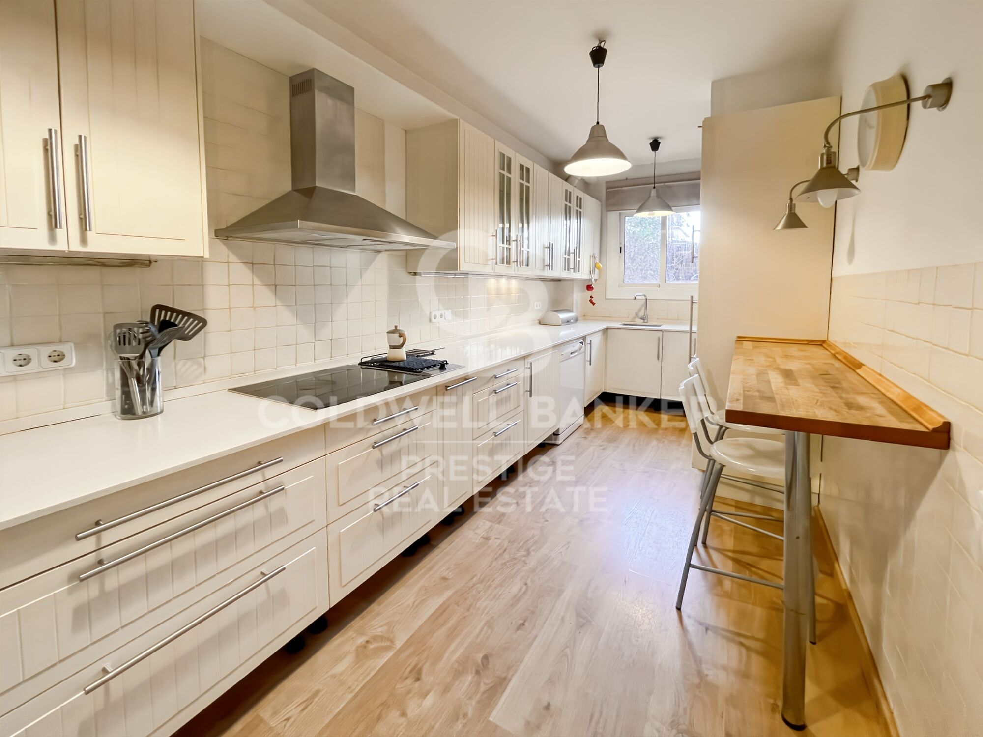 Spectaculaire appartement avec terrasse de 50 m2 et parking privé près de Francesc Macià, Barcelone