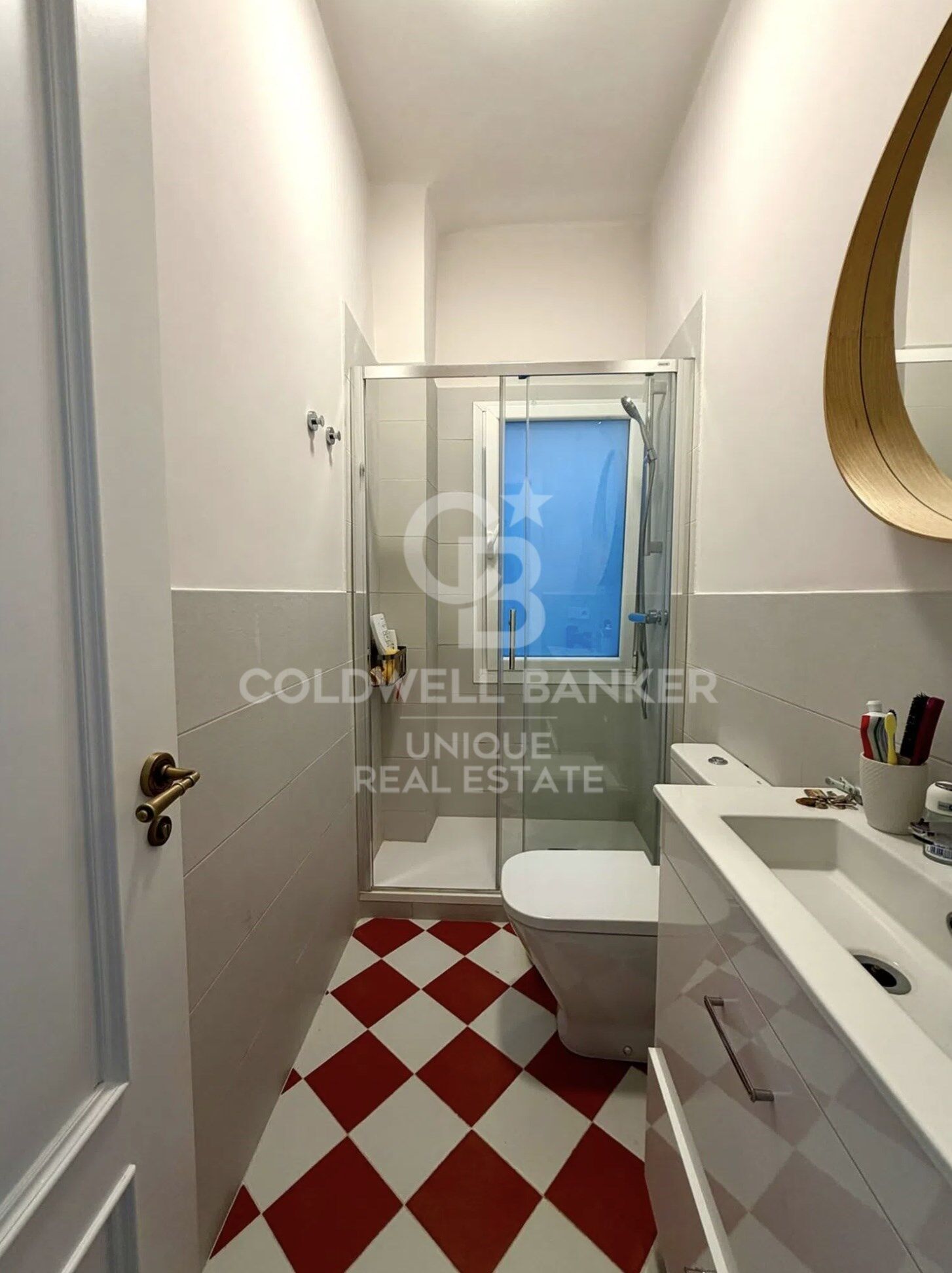 Piso exterior de 4 habitaciones y 2 terrazas en Trafalgar, Madrid