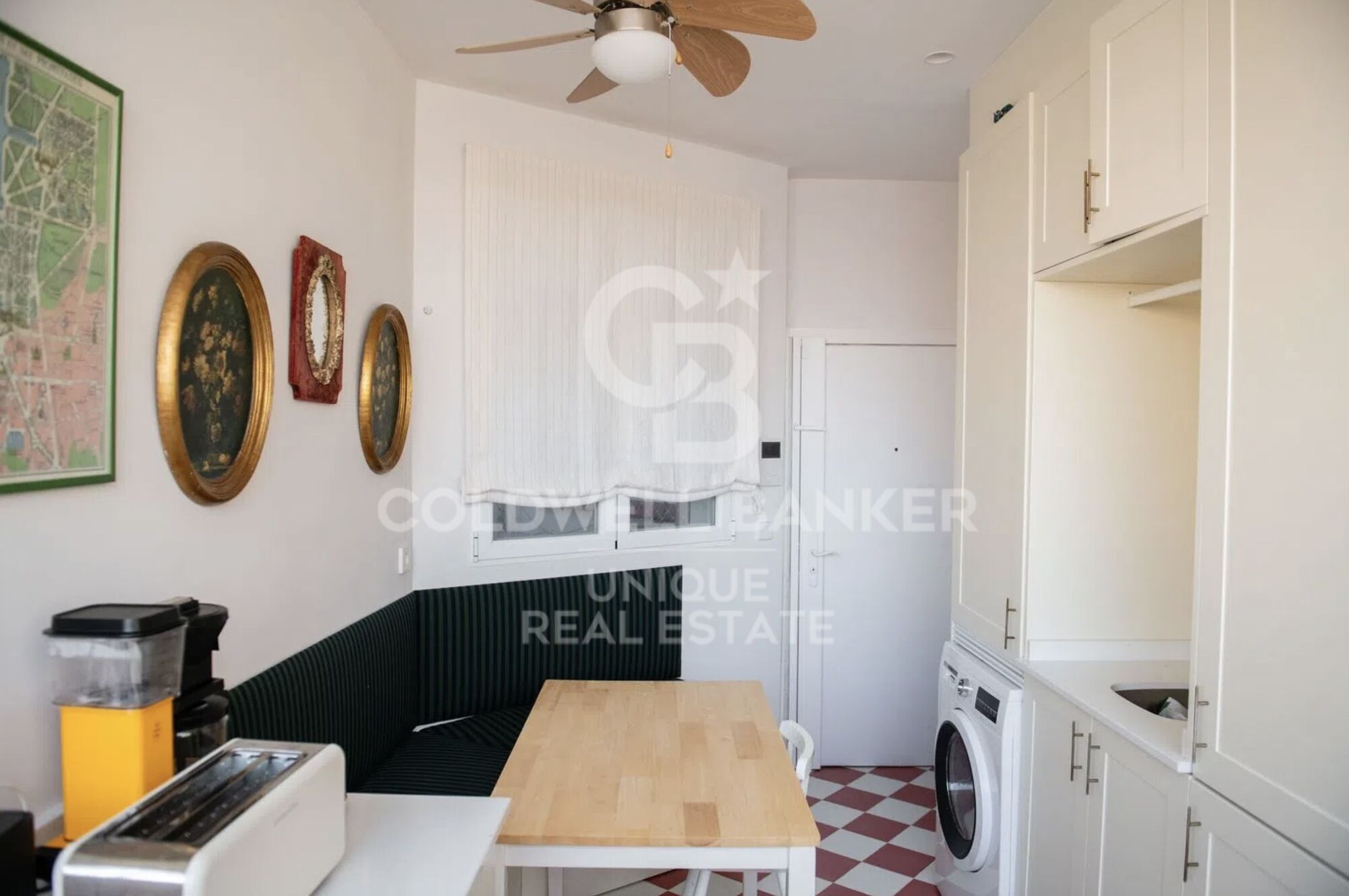 Piso exterior de 4 habitaciones y 2 terrazas en Trafalgar, Madrid