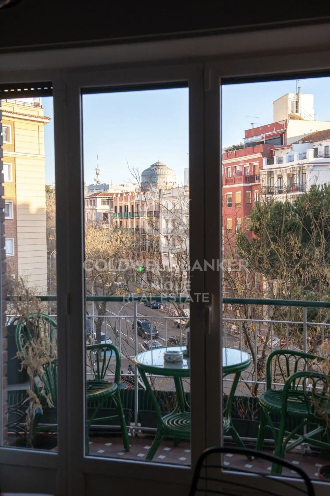 Piso exterior de 4 habitaciones y 2 terrazas en Trafalgar, Madrid