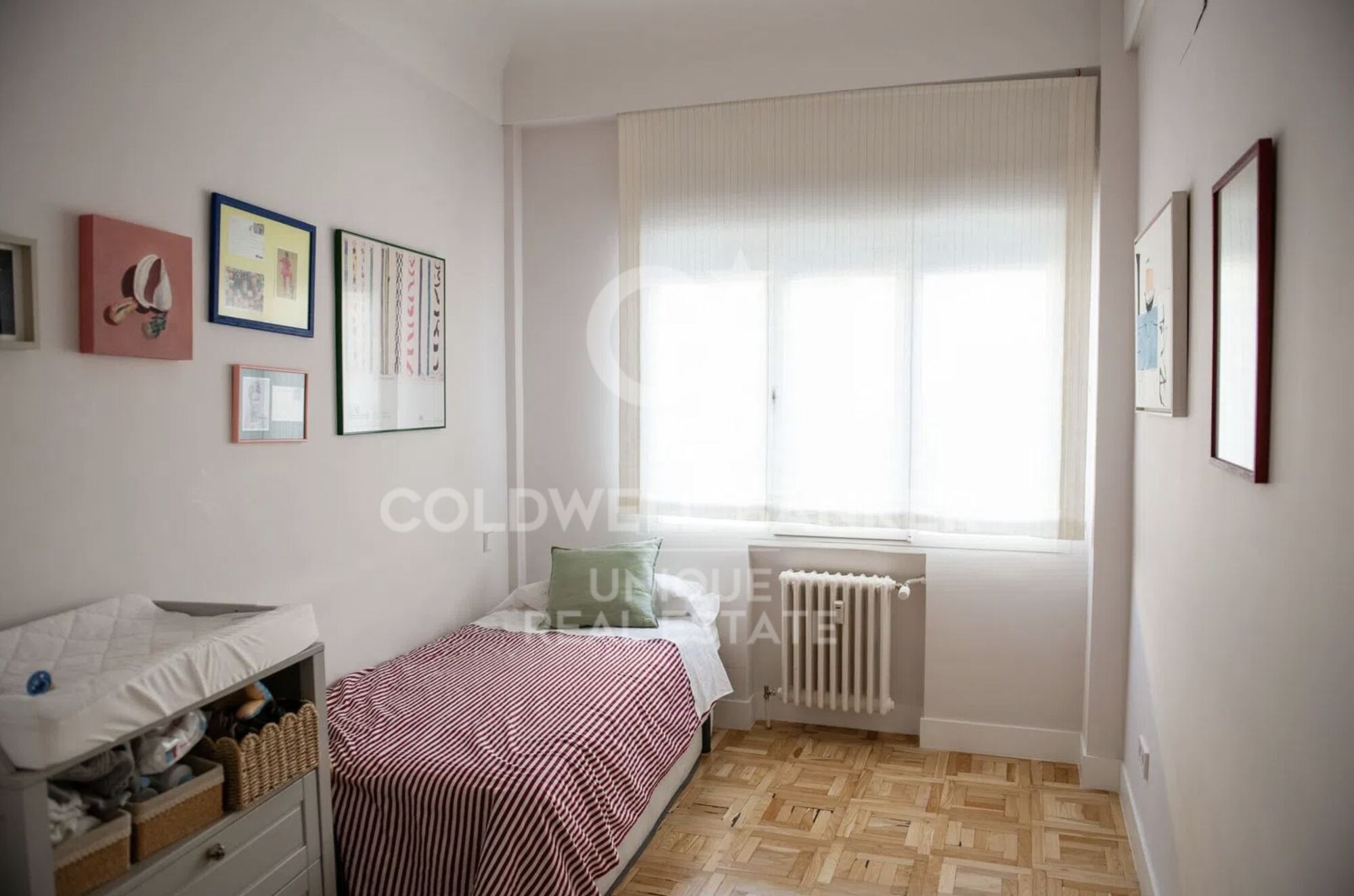 Außenwohnung mit 4 Schlafzimmern und 2 Reihenhäusern in Trafalgar, Madrid