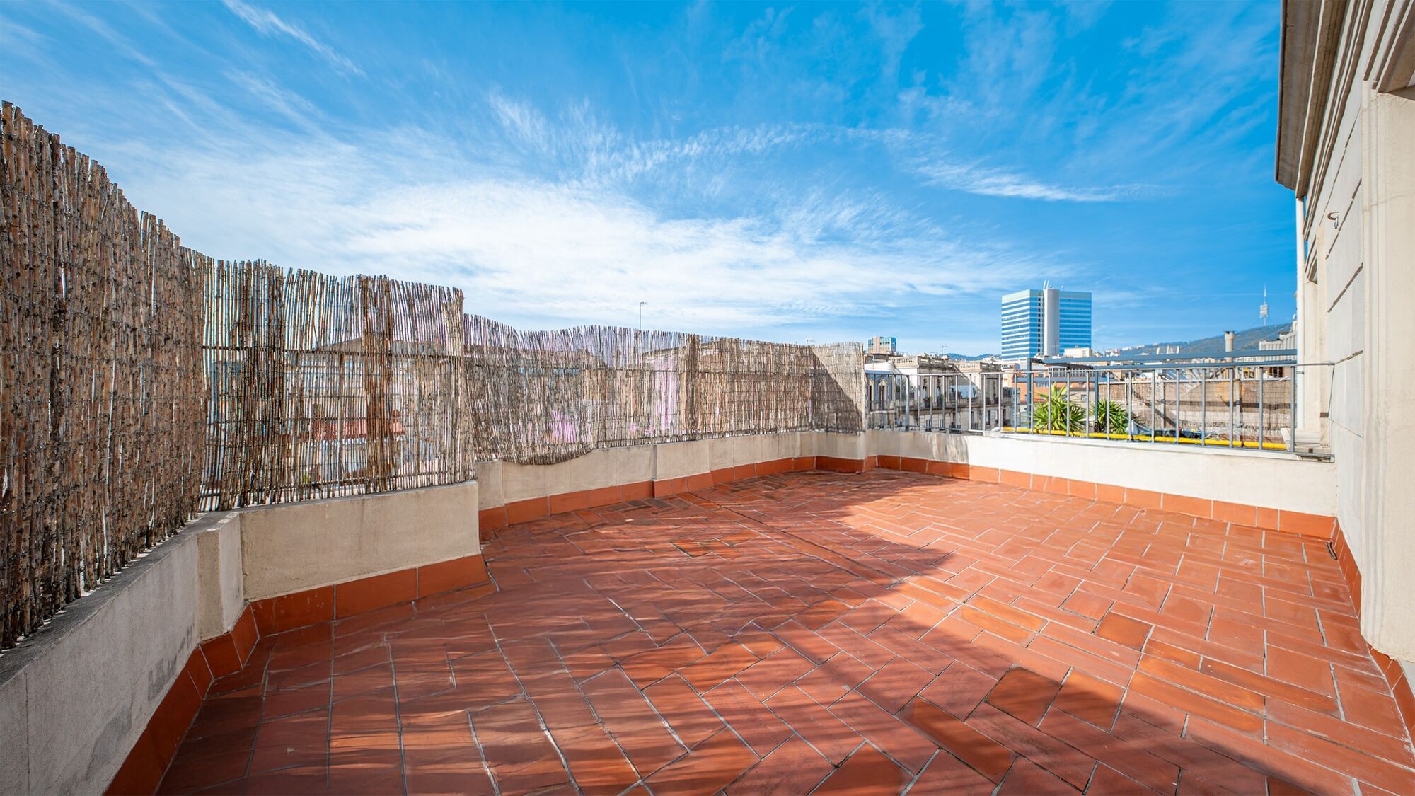Luxury penthouse with two terraces and exceptional views