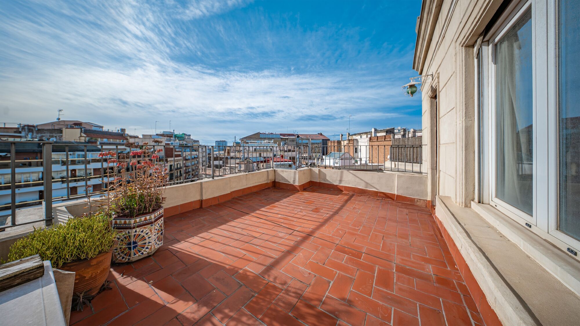 Luxury penthouse with two terraces and exceptional views