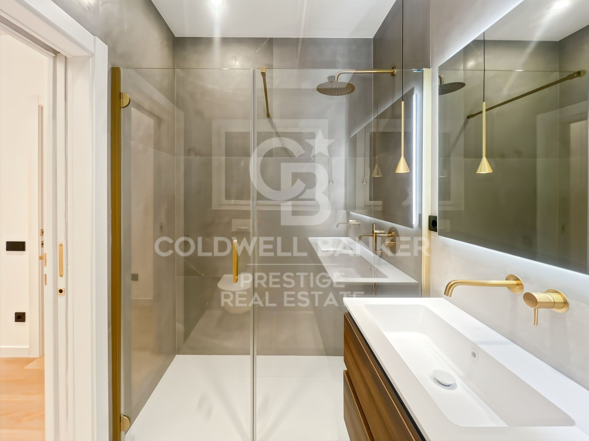 Brand new apartment just a few meters from Francesc Macià, Barcelona