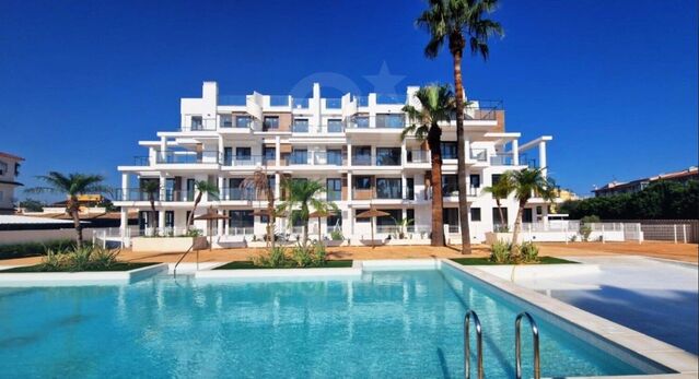 Your home on the Costa Blanca: 3 bedroom, 2 bathroom flat in Dénia
