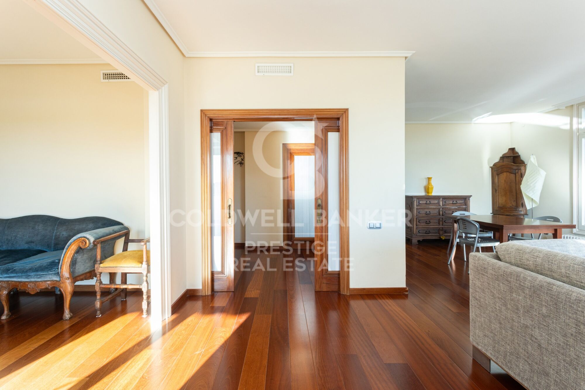 Appartement avec terrasse et 3 places de parking à vendre à Pedralbes