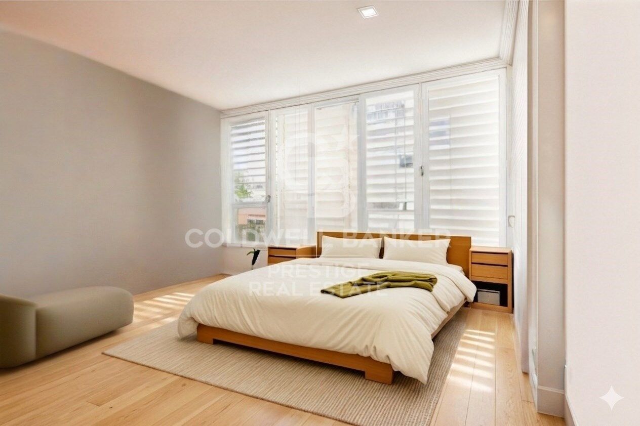 Apartment with terrace and 3 parking spaces for sale in Pedralbes