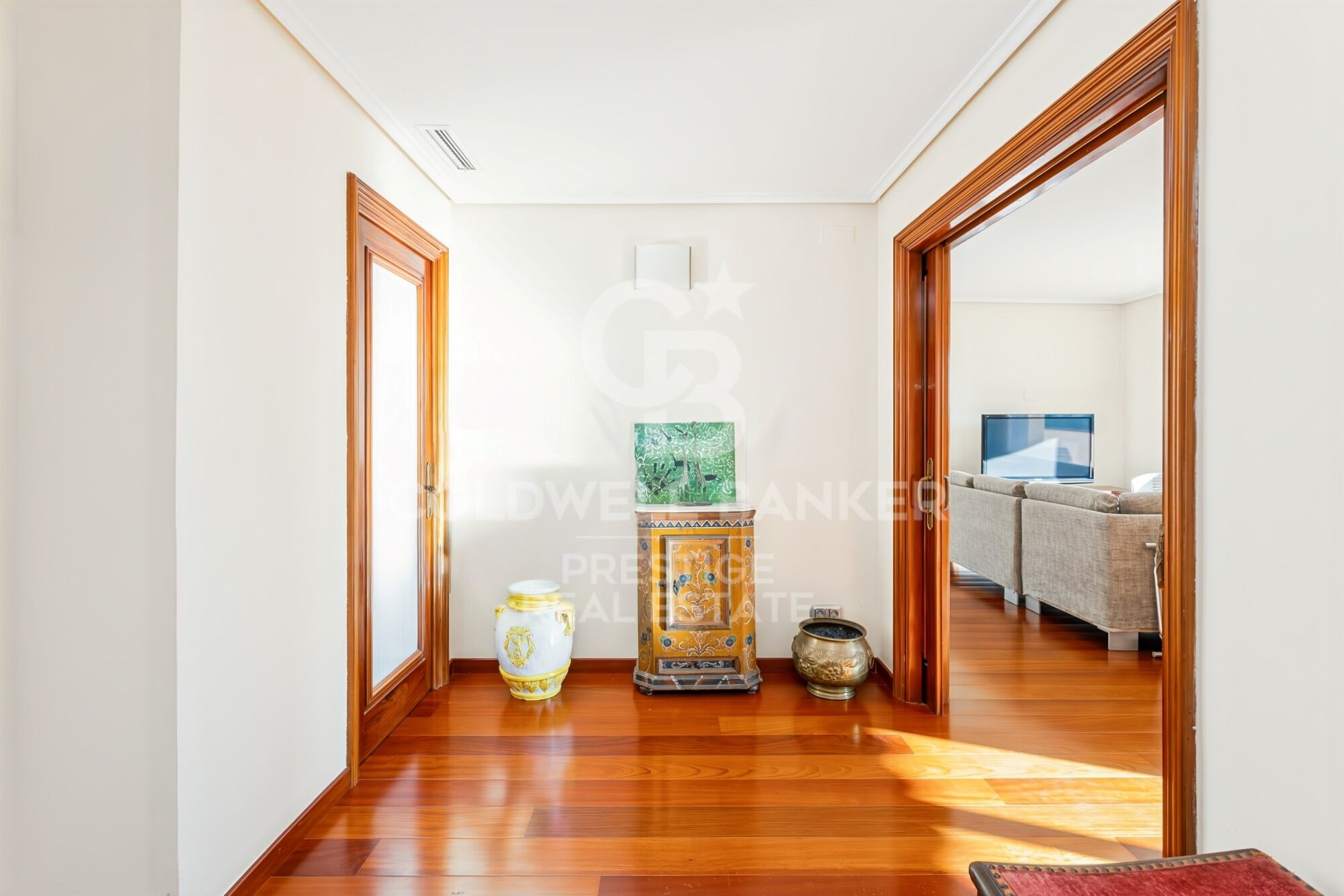 Apartment with terrace and 3 parking spaces for sale in Pedralbes