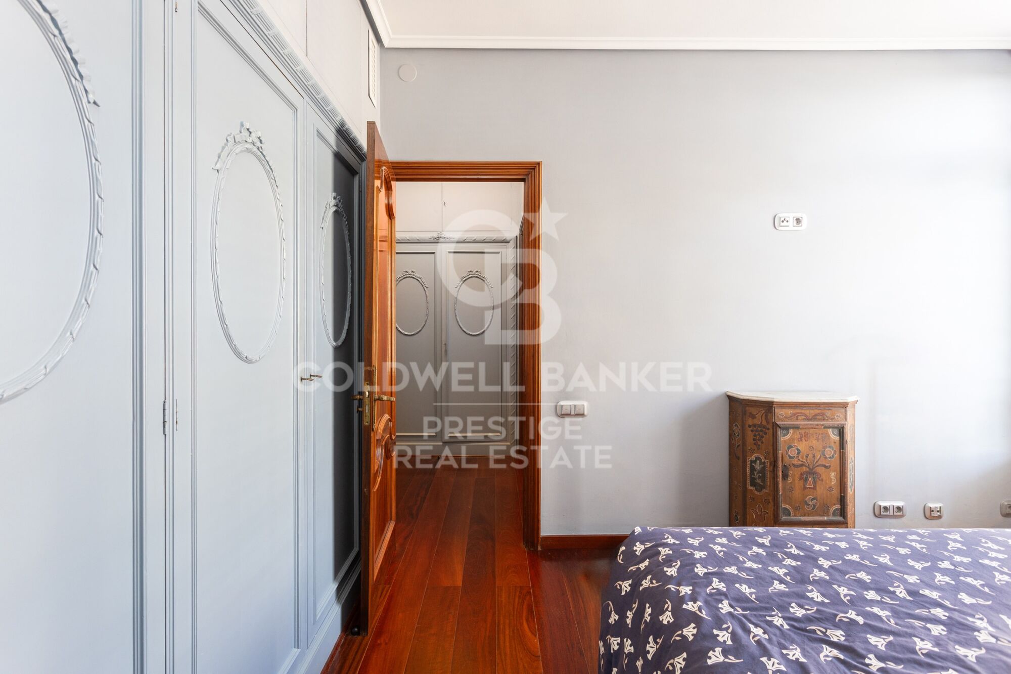 Apartment with terrace and 3 parking spaces for sale in Pedralbes