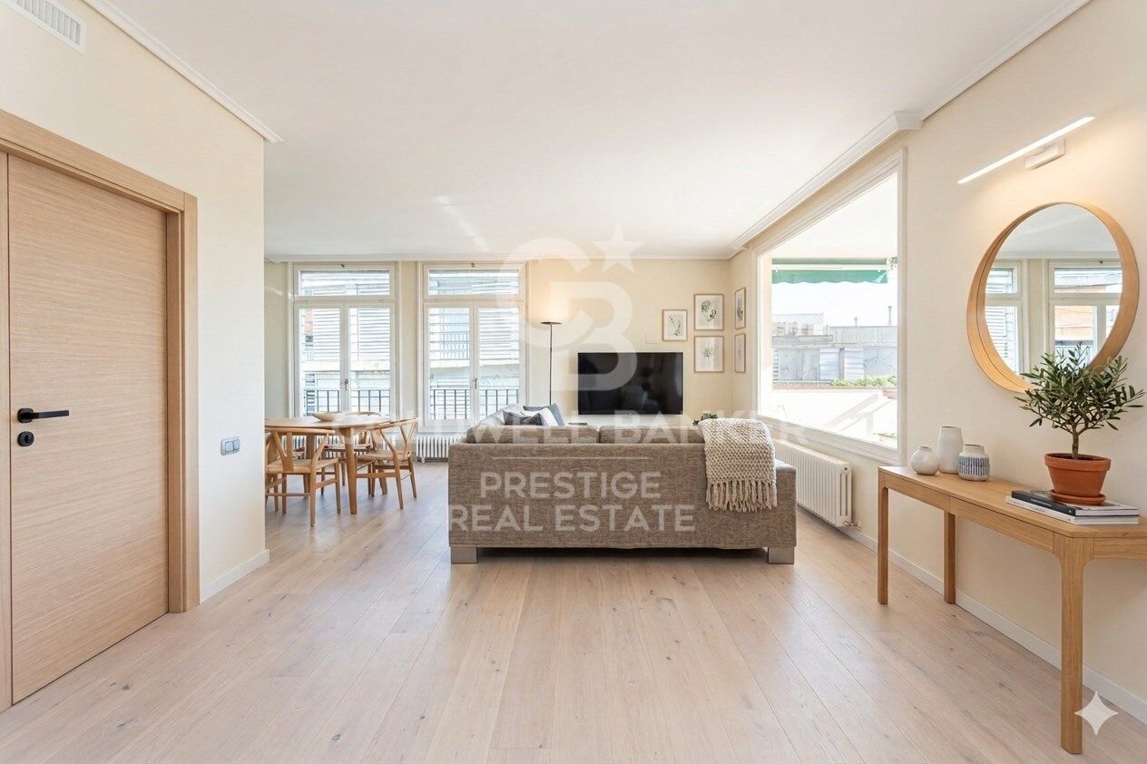 Apartment with terrace and 3 parking spaces for sale in Pedralbes