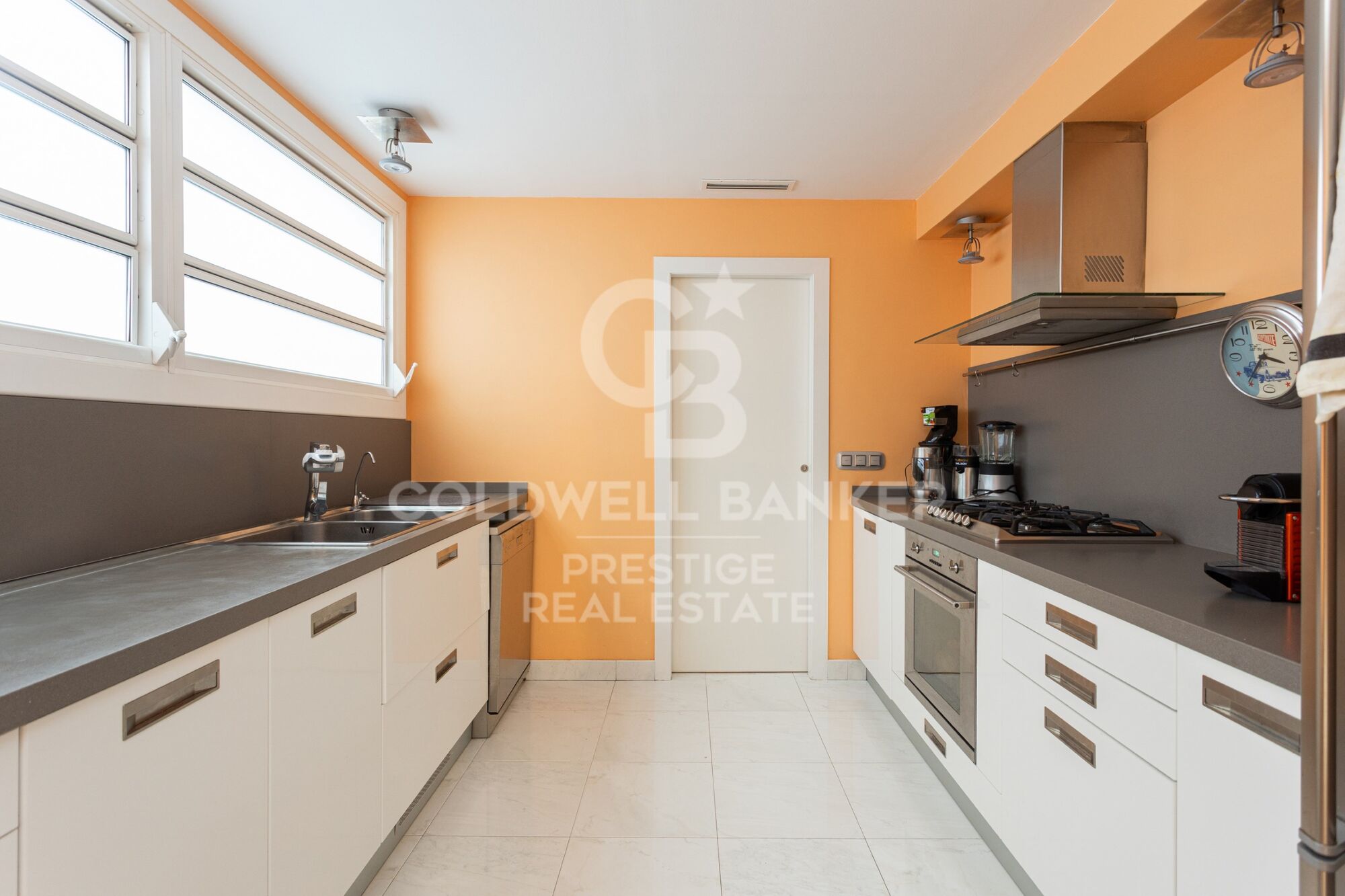 Appartement avec terrasse et 3 places de parking à vendre à Pedralbes