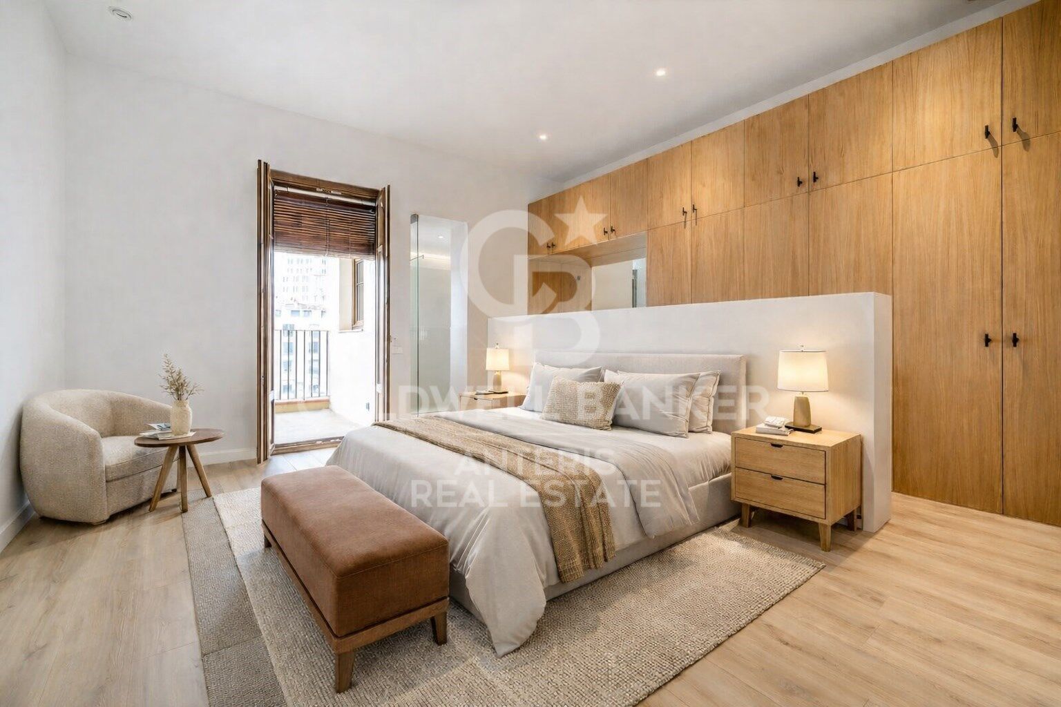 Exclusive duplex penthouse with terrace next to Paseo de Gracia